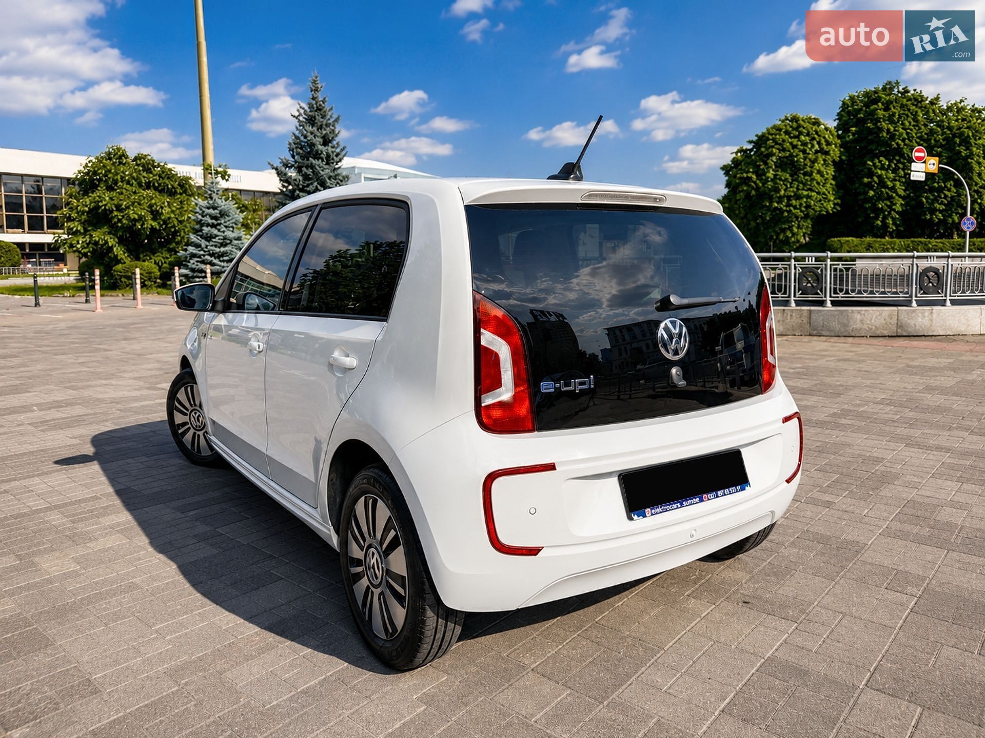 Volkswagen e-Up 2014 VIN WVWZZZAAZED903820 фото оголошення 5 з 18