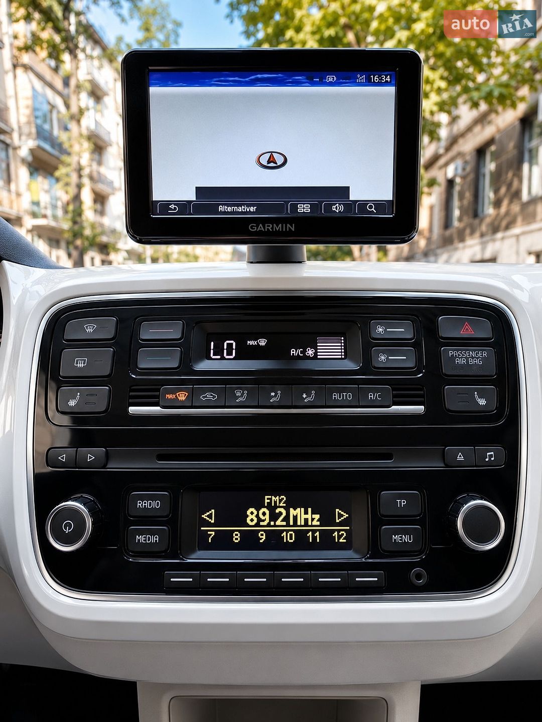 Volkswagen e-Up 2014 VIN WVWZZZAAZED903820 фото оголошення 8 з 18