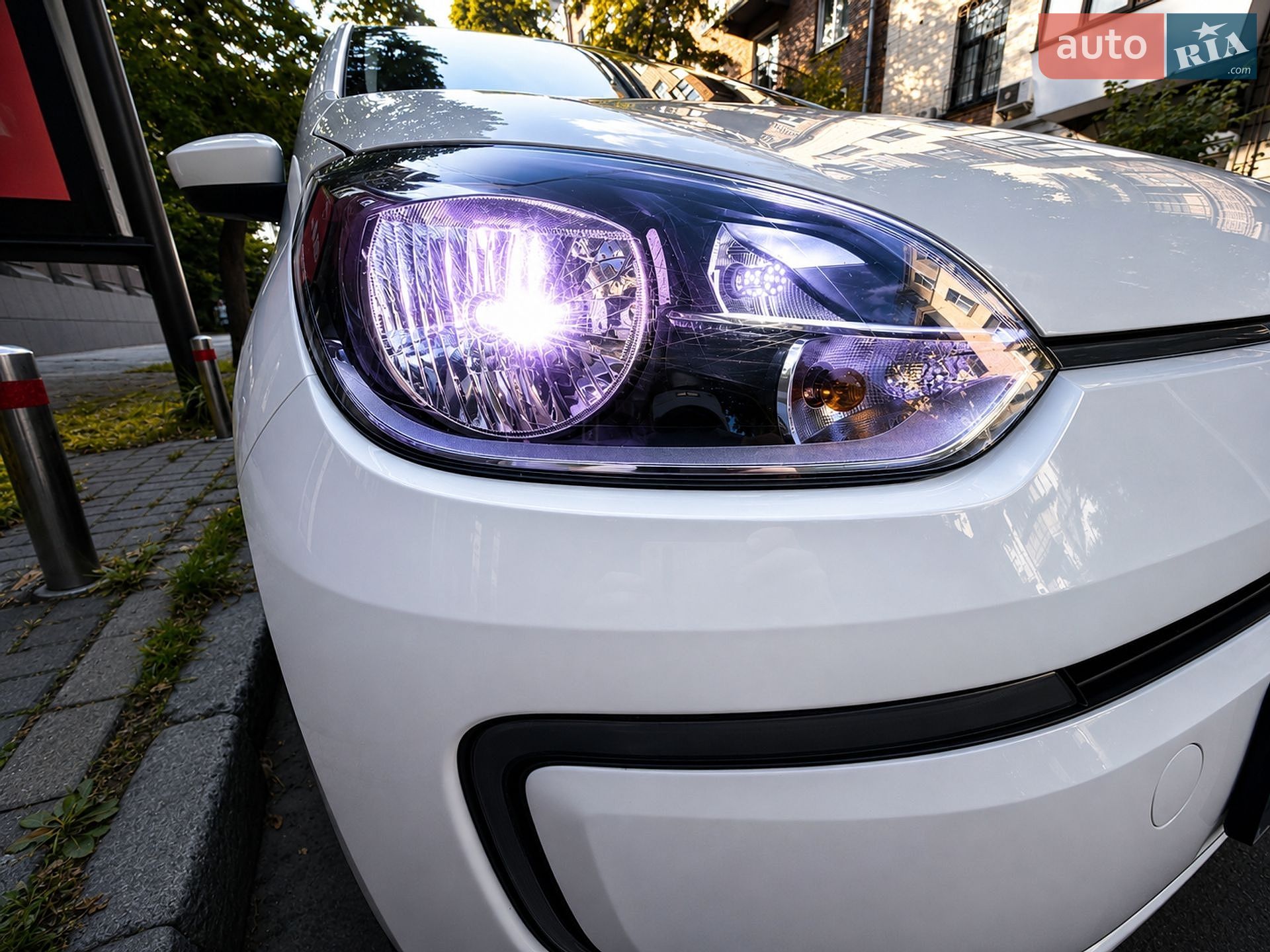 Volkswagen e-Up 2014 VIN WVWZZZAAZED903820 фото оголошення 7 з 18