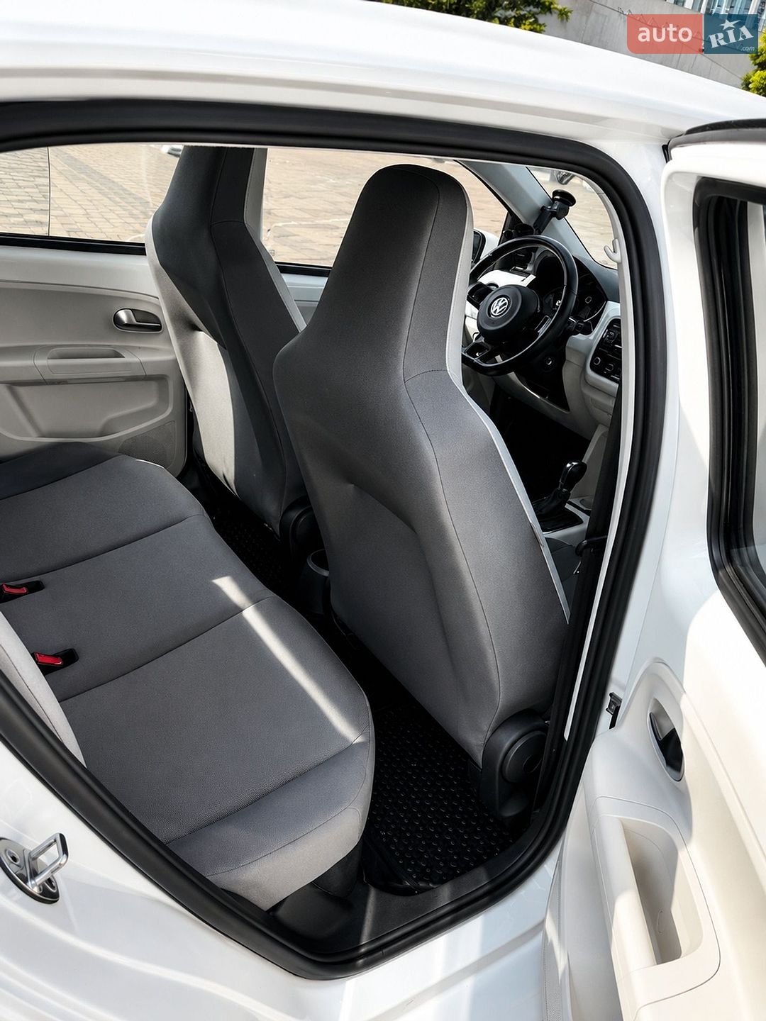 Volkswagen e-Up 2014 VIN WVWZZZAAZED903820 фото оголошення 9 з 18