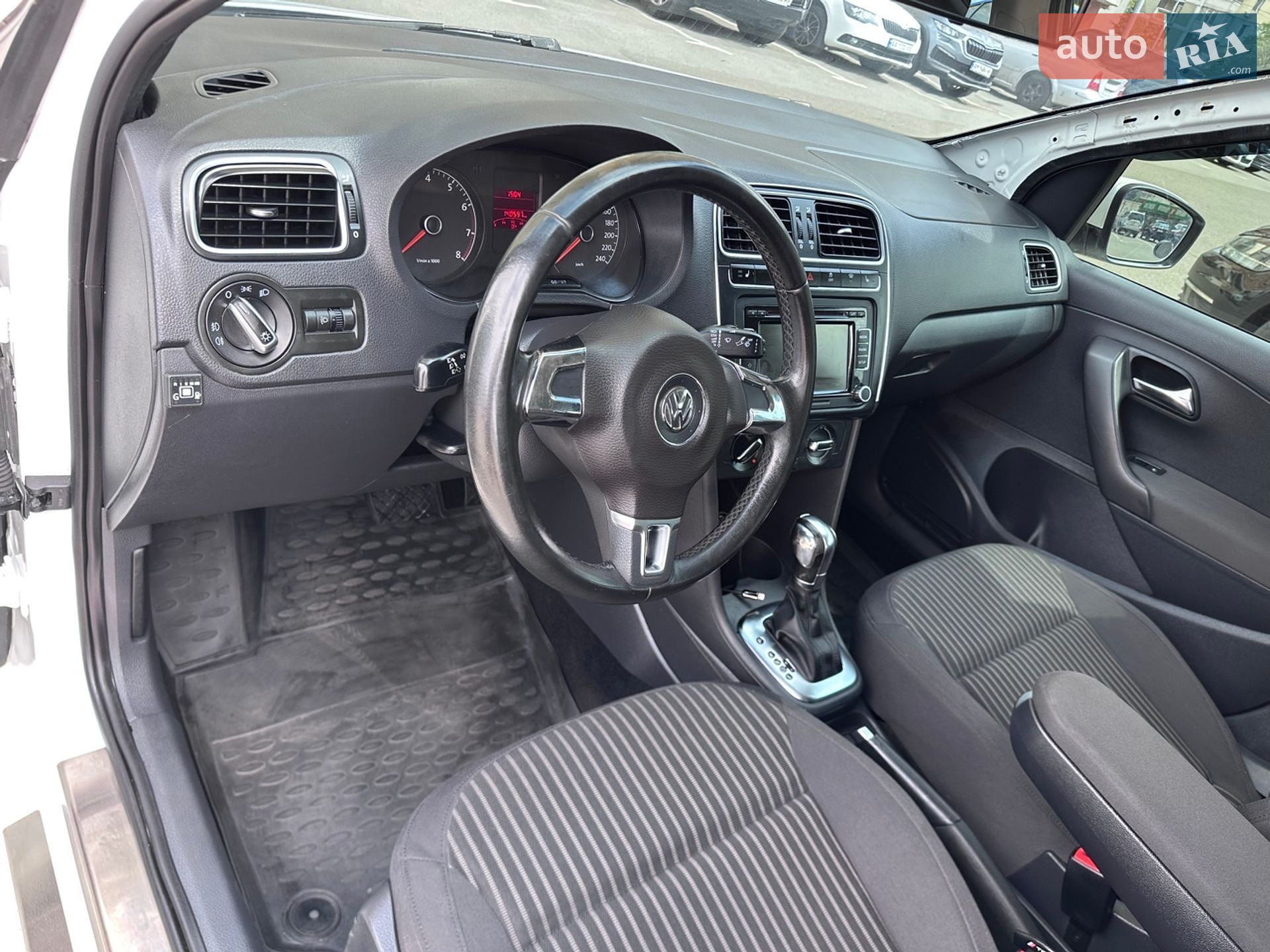 Volkswagen Polo 2017 VIN XW8ZZZ61ZHG051143 фото оголошення 25 з 35