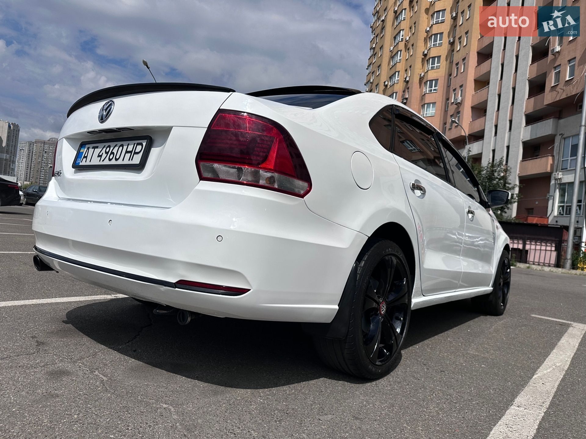 Volkswagen Polo 2017 VIN XW8ZZZ61ZHG051143 фото оголошення 6 з 35
