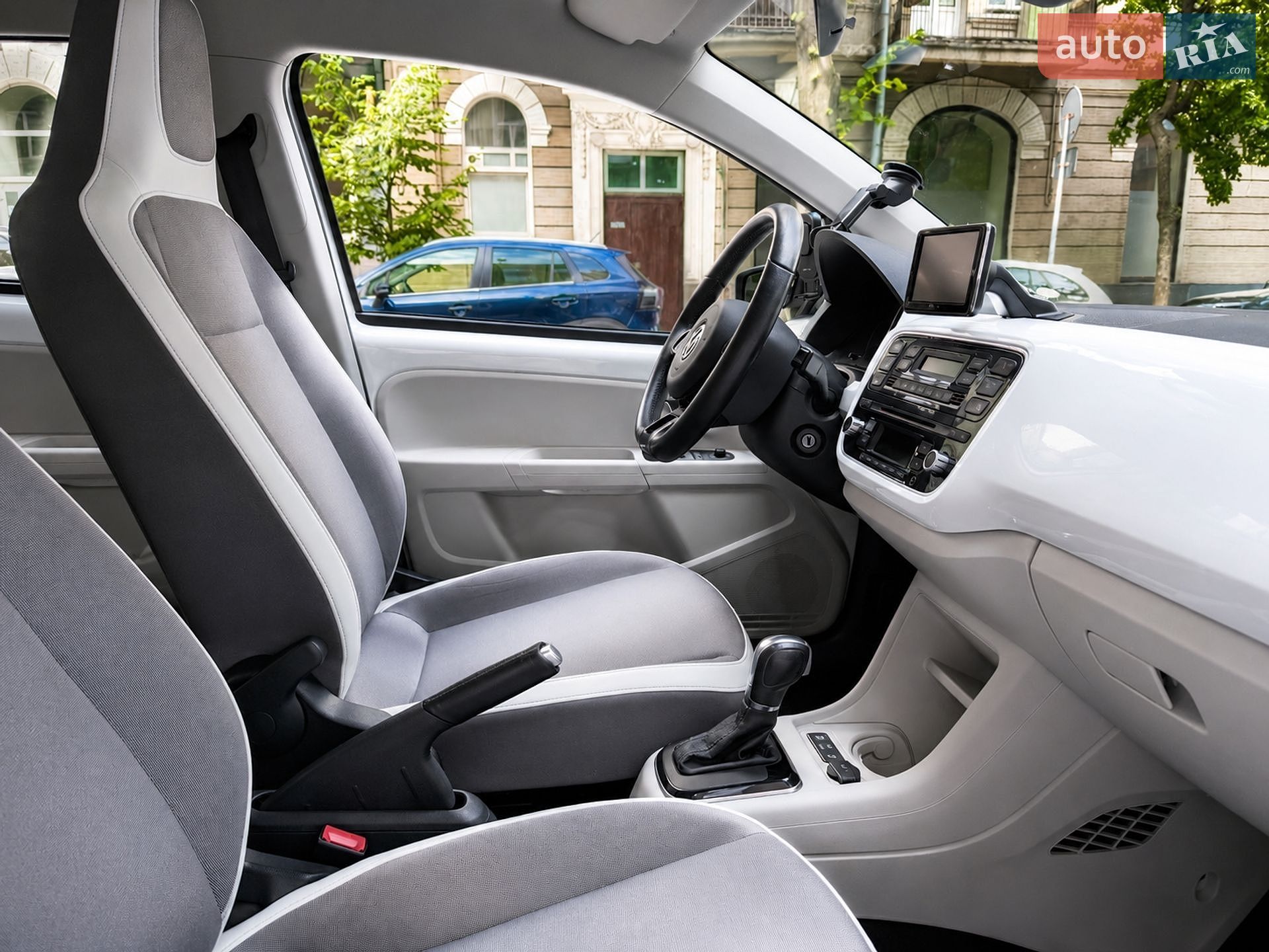 Volkswagen e-Up 2014 VIN WVWZZZAAZED903820 фото оголошення 10 з 18