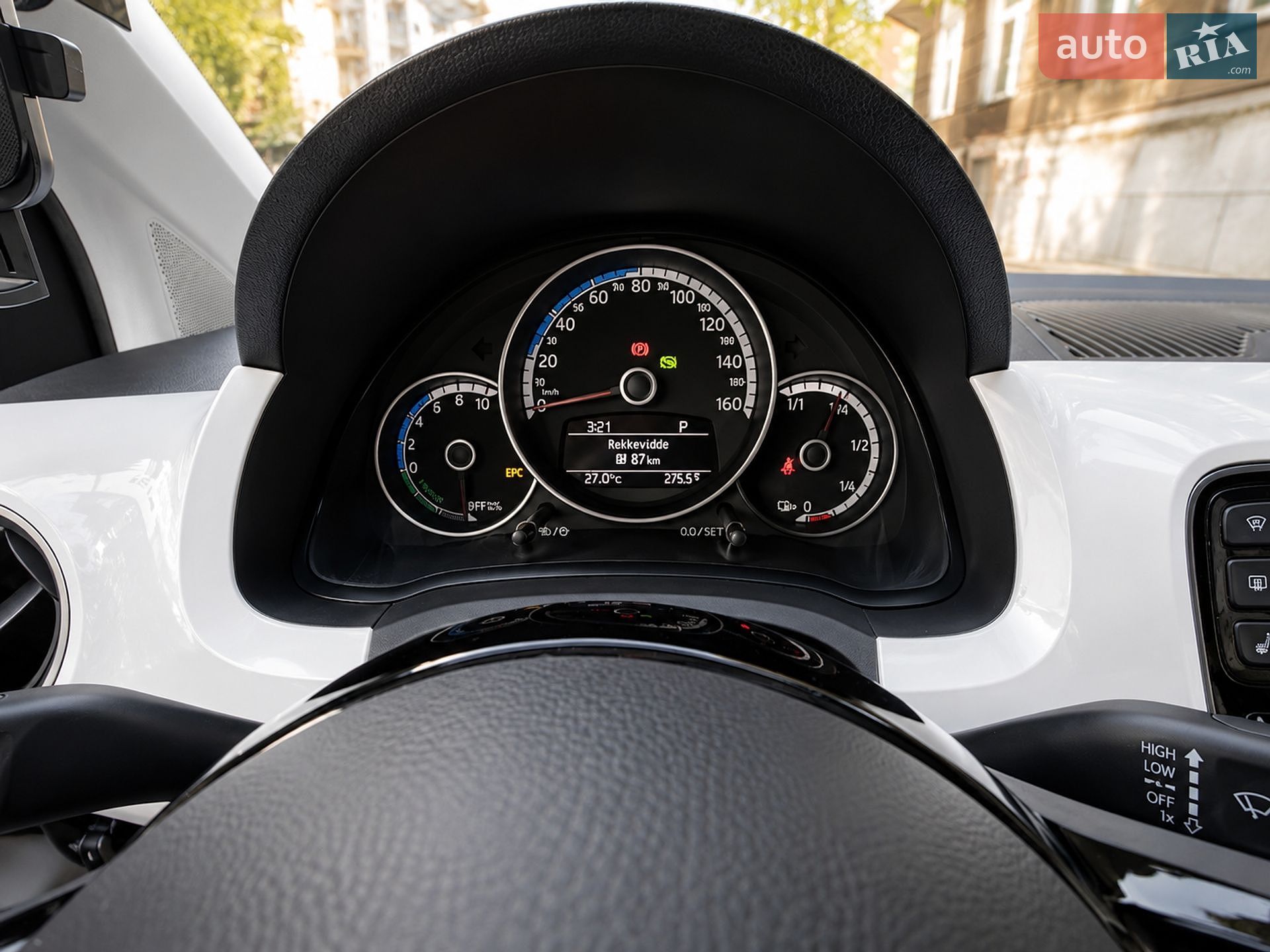 Volkswagen e-Up 2014 VIN WVWZZZAAZED903820 фото оголошення 12 з 18