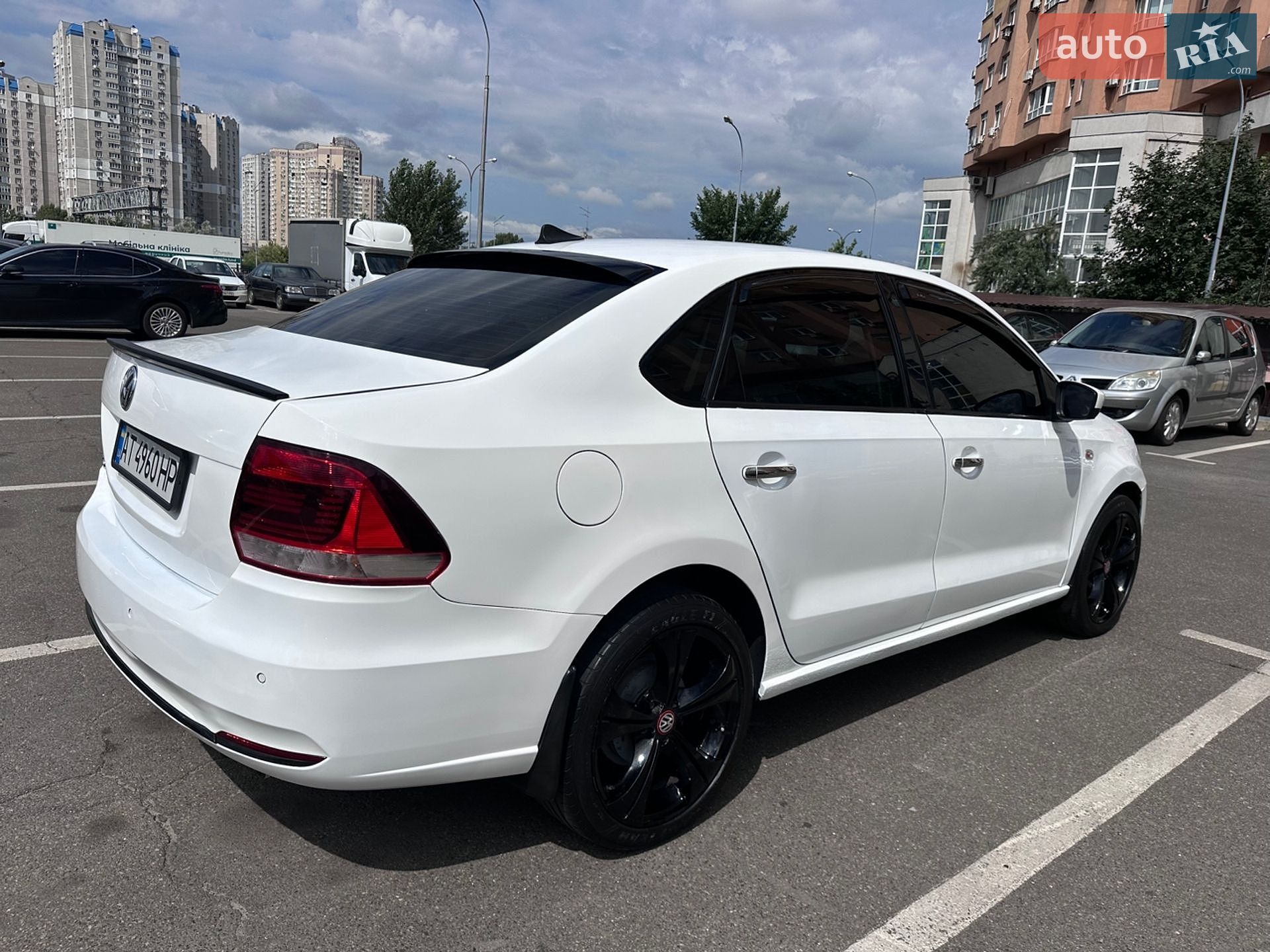 Volkswagen Polo 2017 VIN XW8ZZZ61ZHG051143 фото оголошення 7 з 35
