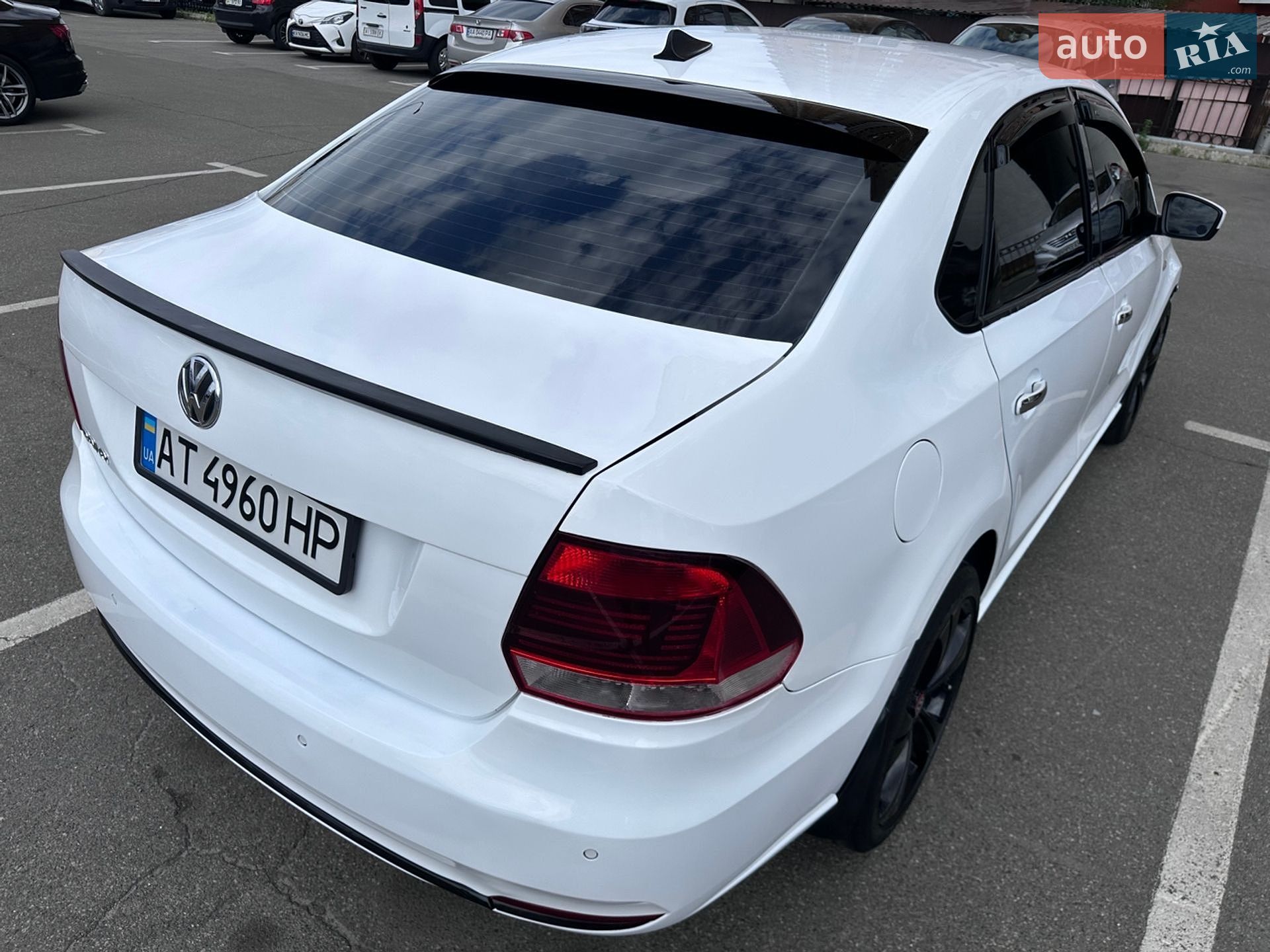 Volkswagen Polo 2017 VIN XW8ZZZ61ZHG051143 фото оголошення 8 з 35