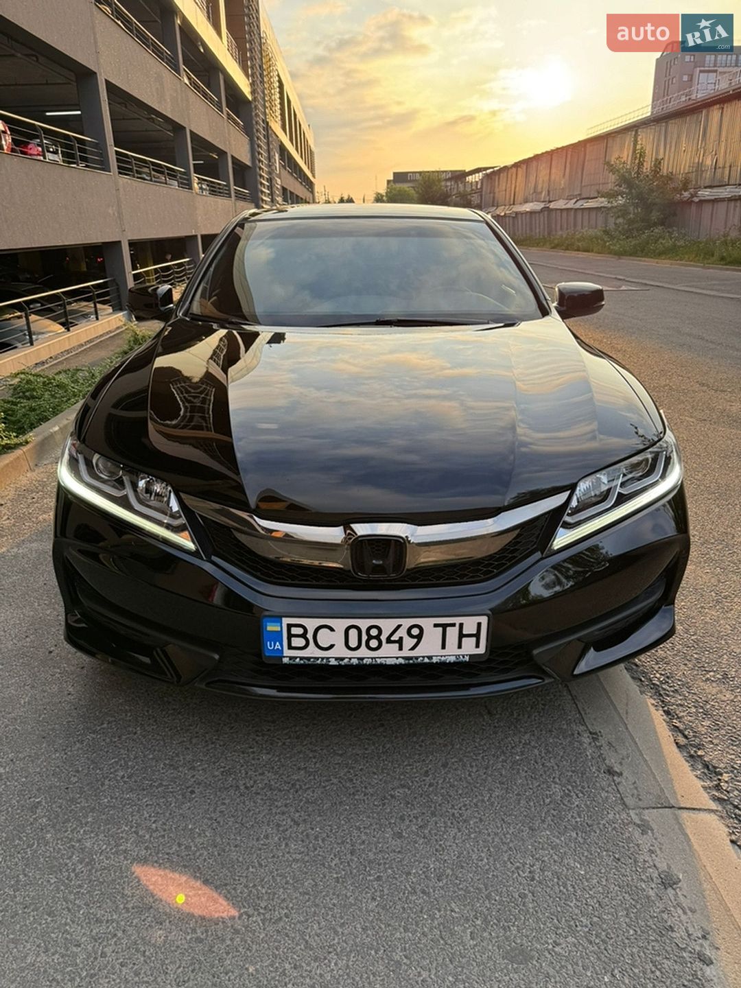 Honda Accord 2017 VIN 1HGCT1B88HA008786 фото оголошення 15 з 22