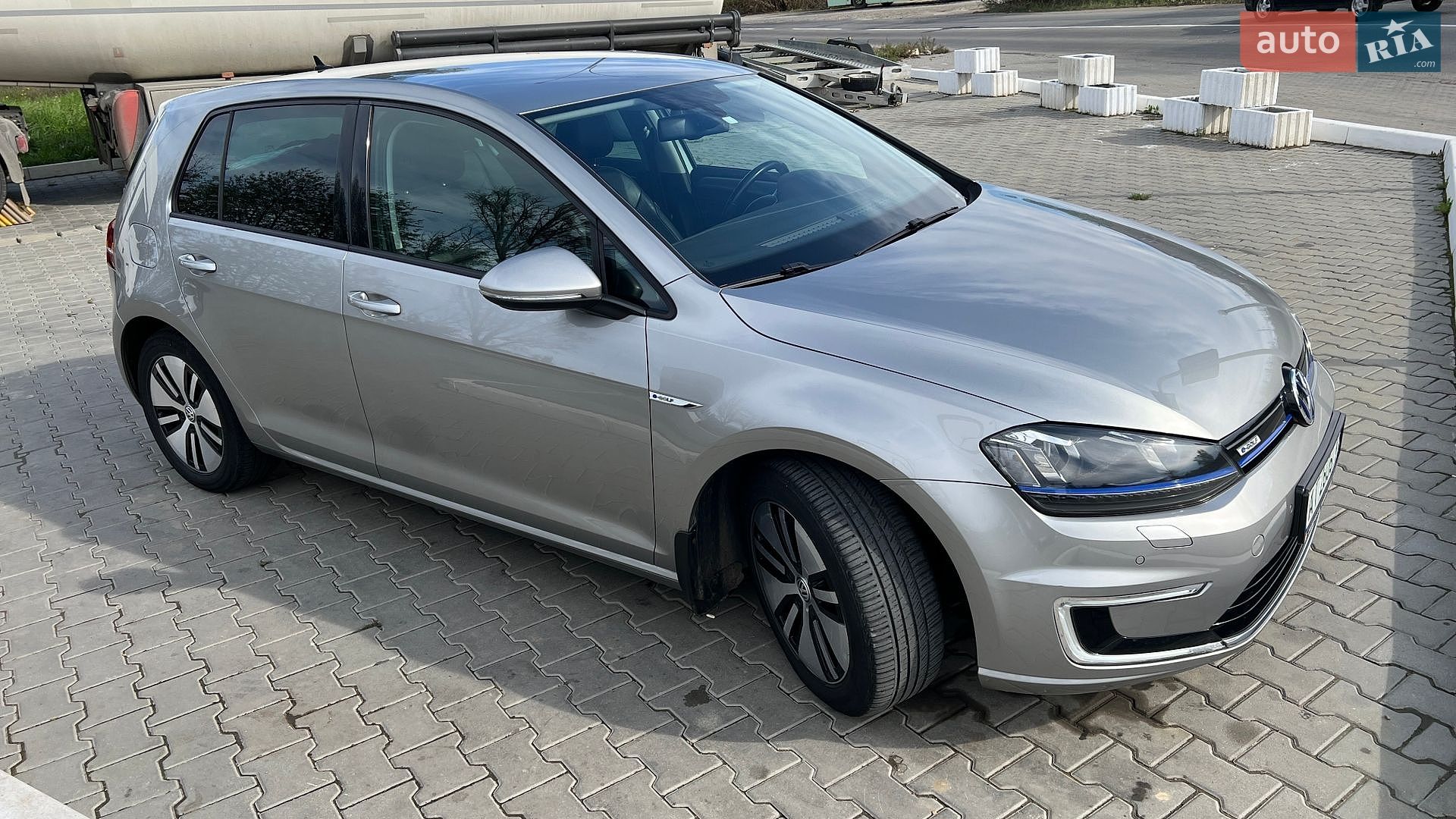 Volkswagen e-Golf 2015 VIN WVWZZZAUZGW907631 фото оголошення 3 з 9