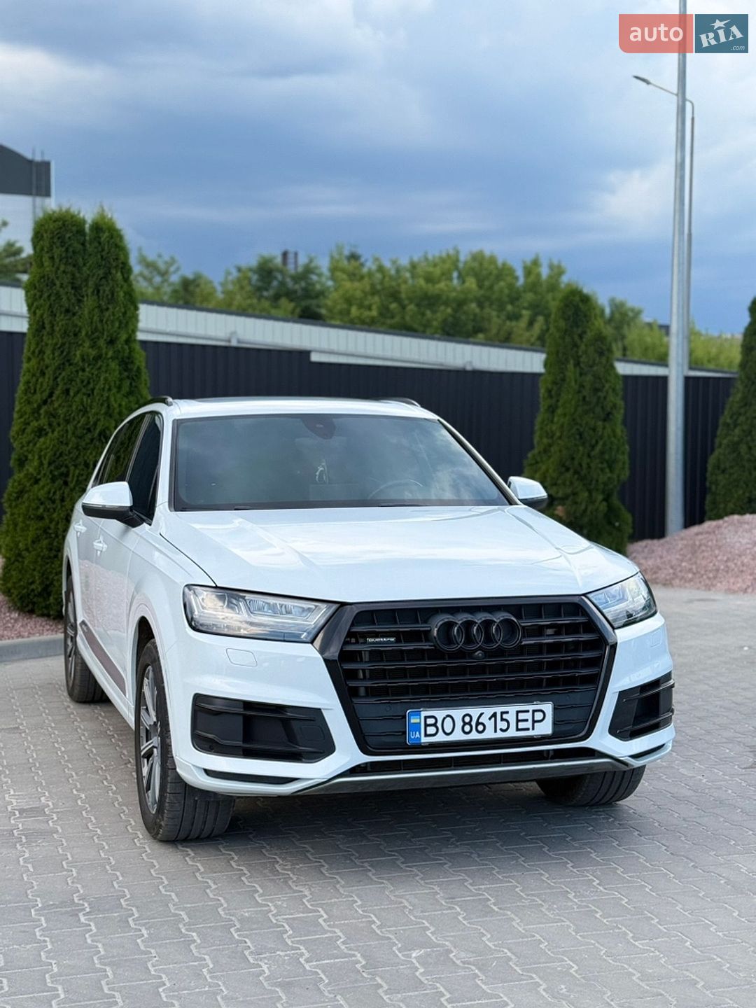 Audi Q7 2018 VIN WA1LHAF75KD024641 фото оголошення 3 з 46