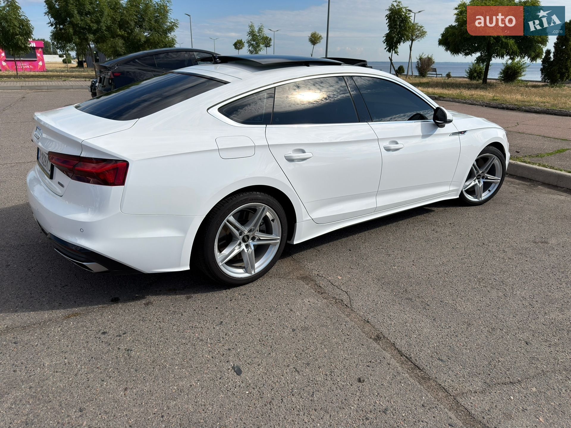 Audi A5 2021 VIN WAUDACF5XNA014991 фото оголошення 6 з 14