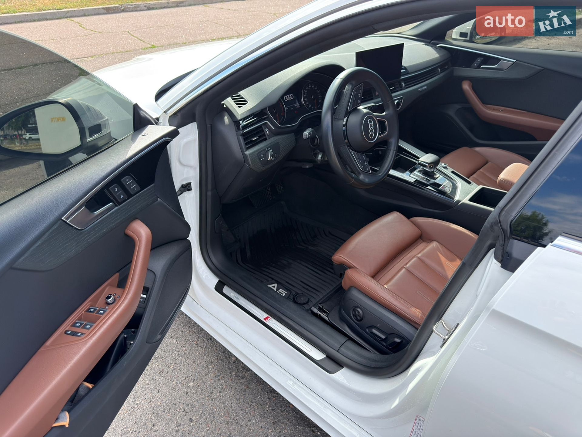 Audi A5 2021 VIN WAUDACF5XNA014991 фото оголошення 10 з 14