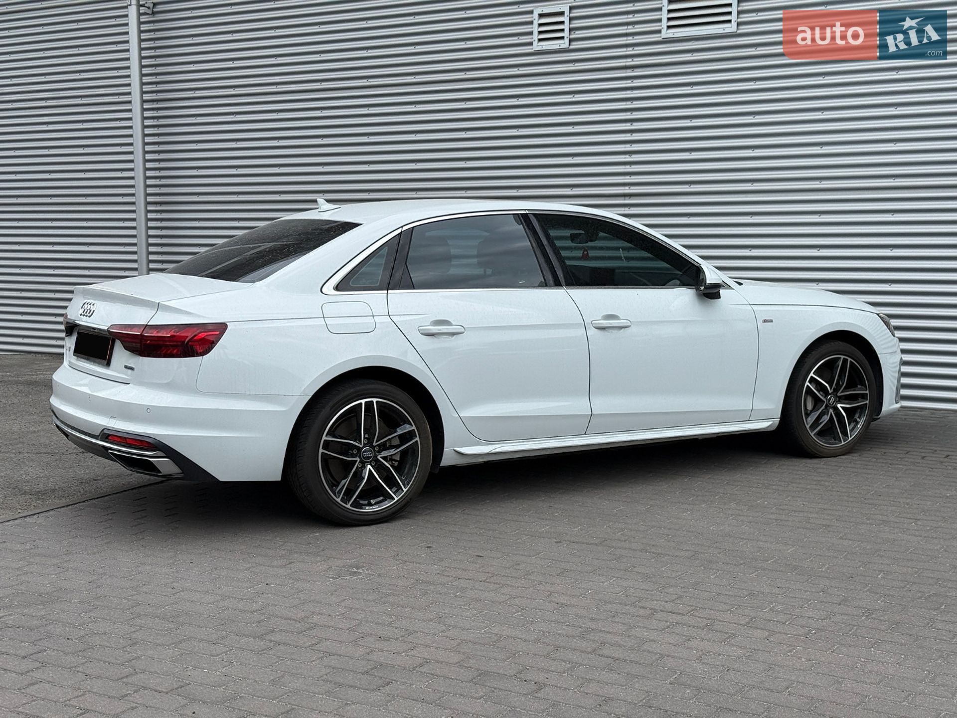 Audi A4 2020 VIN WAUENAF46LN011628 фото оголошення 12 з 44