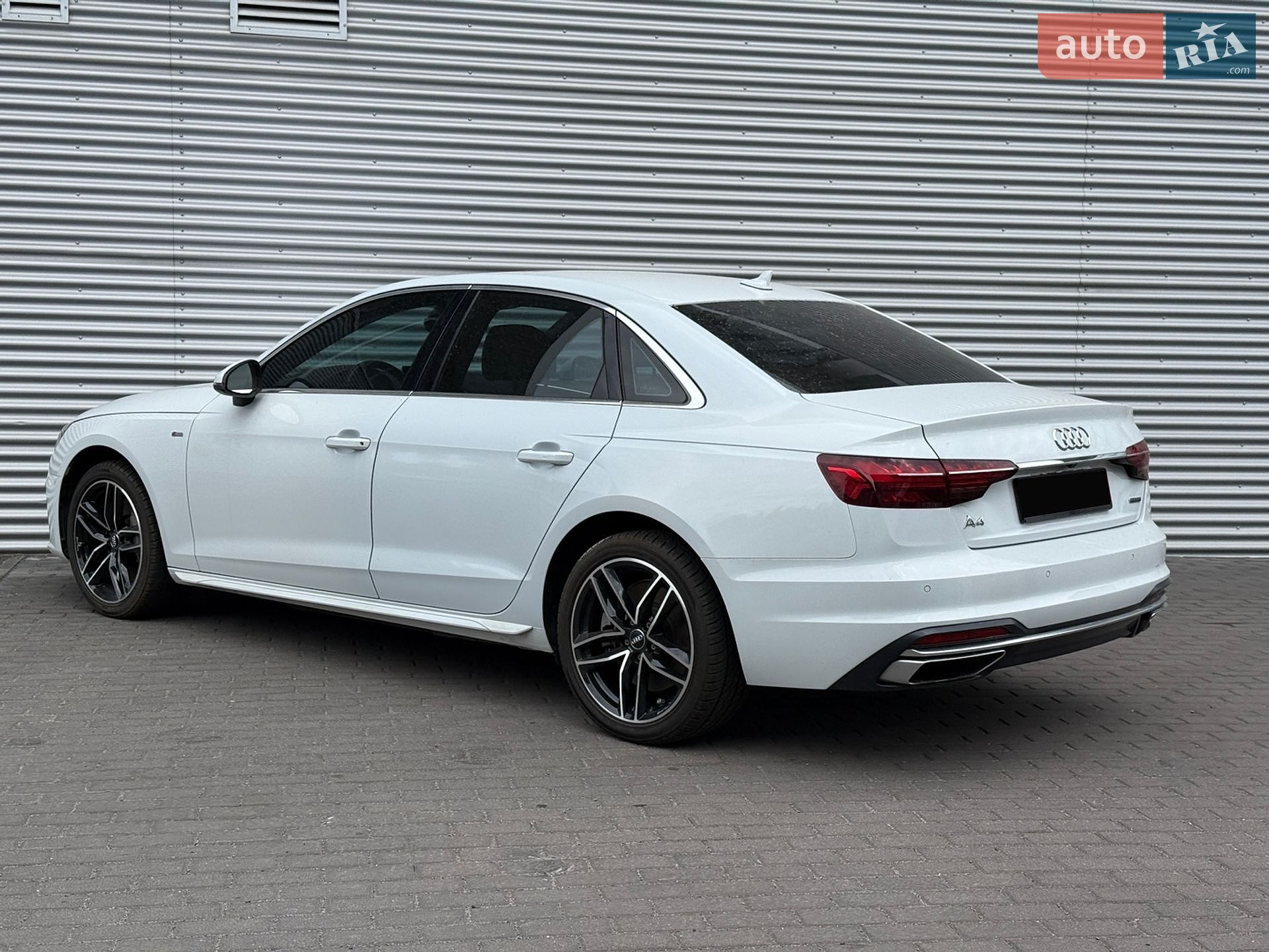 Audi A4 2020 VIN WAUENAF46LN011628 фото оголошення 14 з 44
