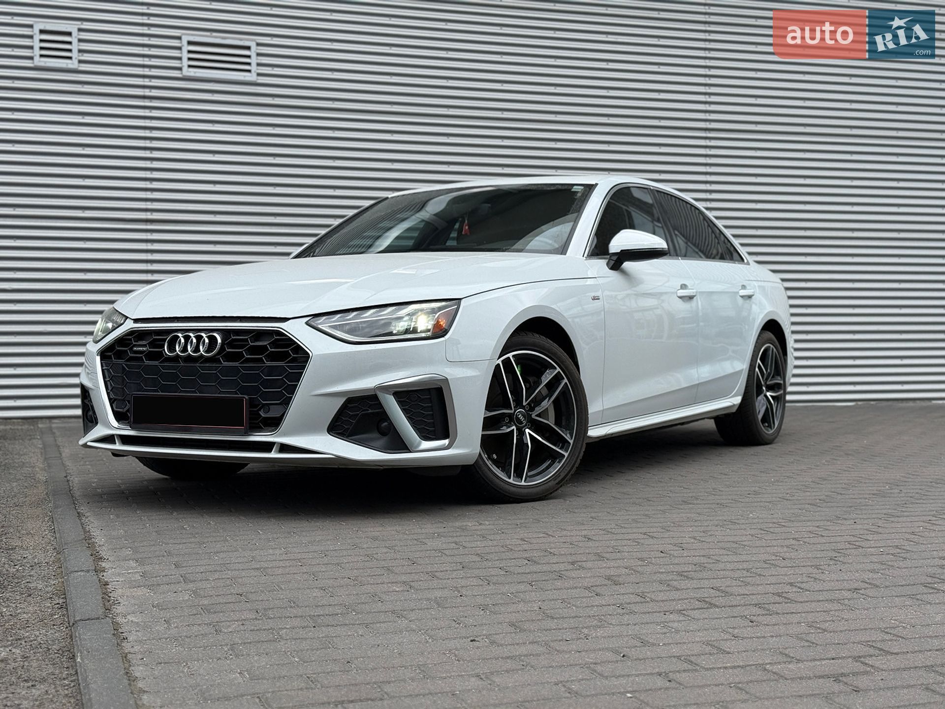 Audi A4 2020 VIN WAUENAF46LN011628 фото оголошення 6 з 44
