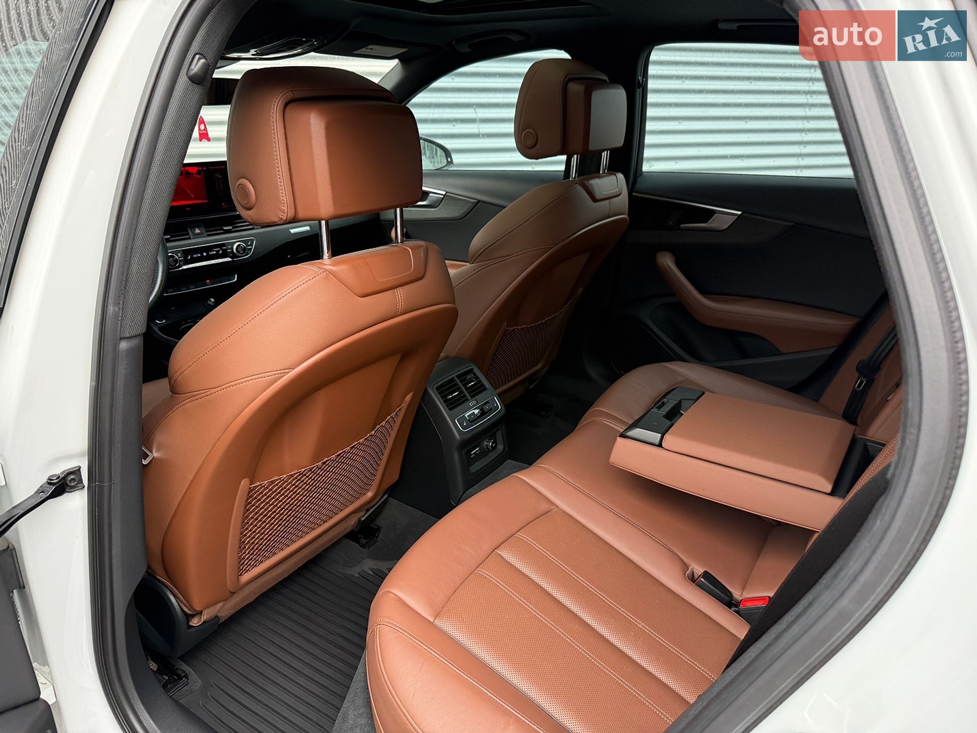 Audi A4 2020 VIN WAUENAF46LN011628 фото оголошення 20 з 44