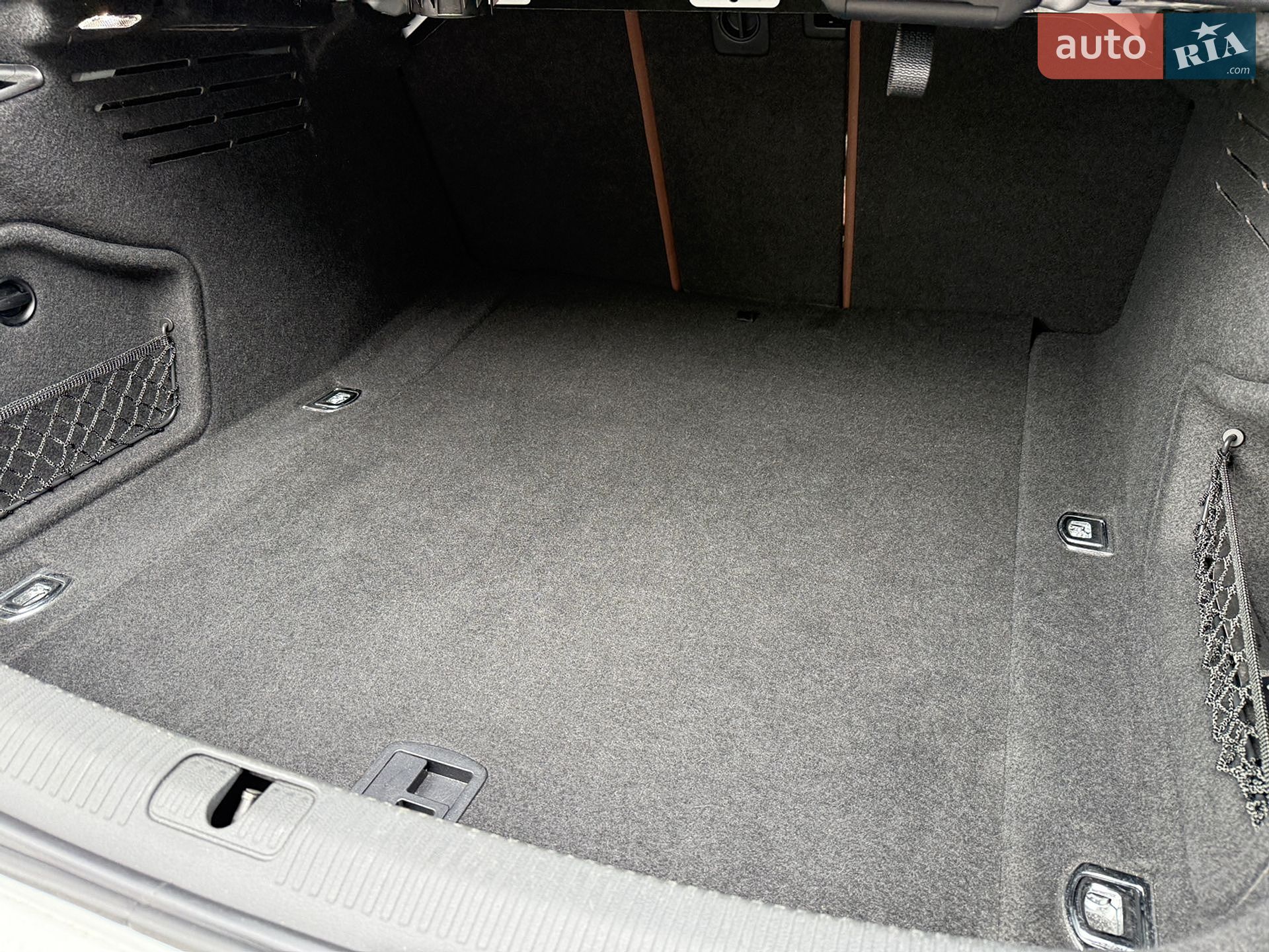 Audi A4 2020 VIN WAUENAF46LN011628 фото оголошення 33 з 44