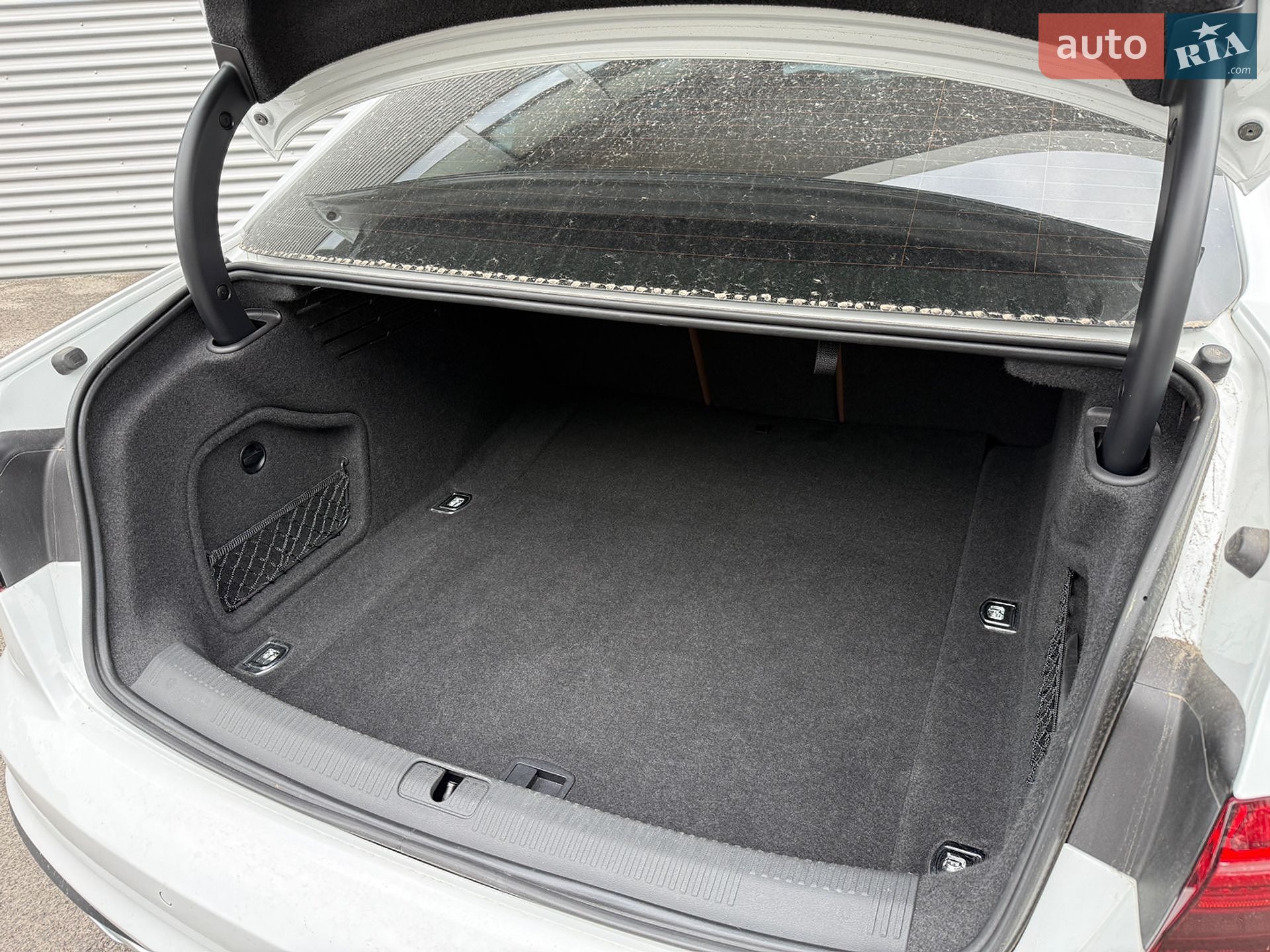 Audi A4 2020 VIN WAUENAF46LN011628 фото оголошення 34 з 44