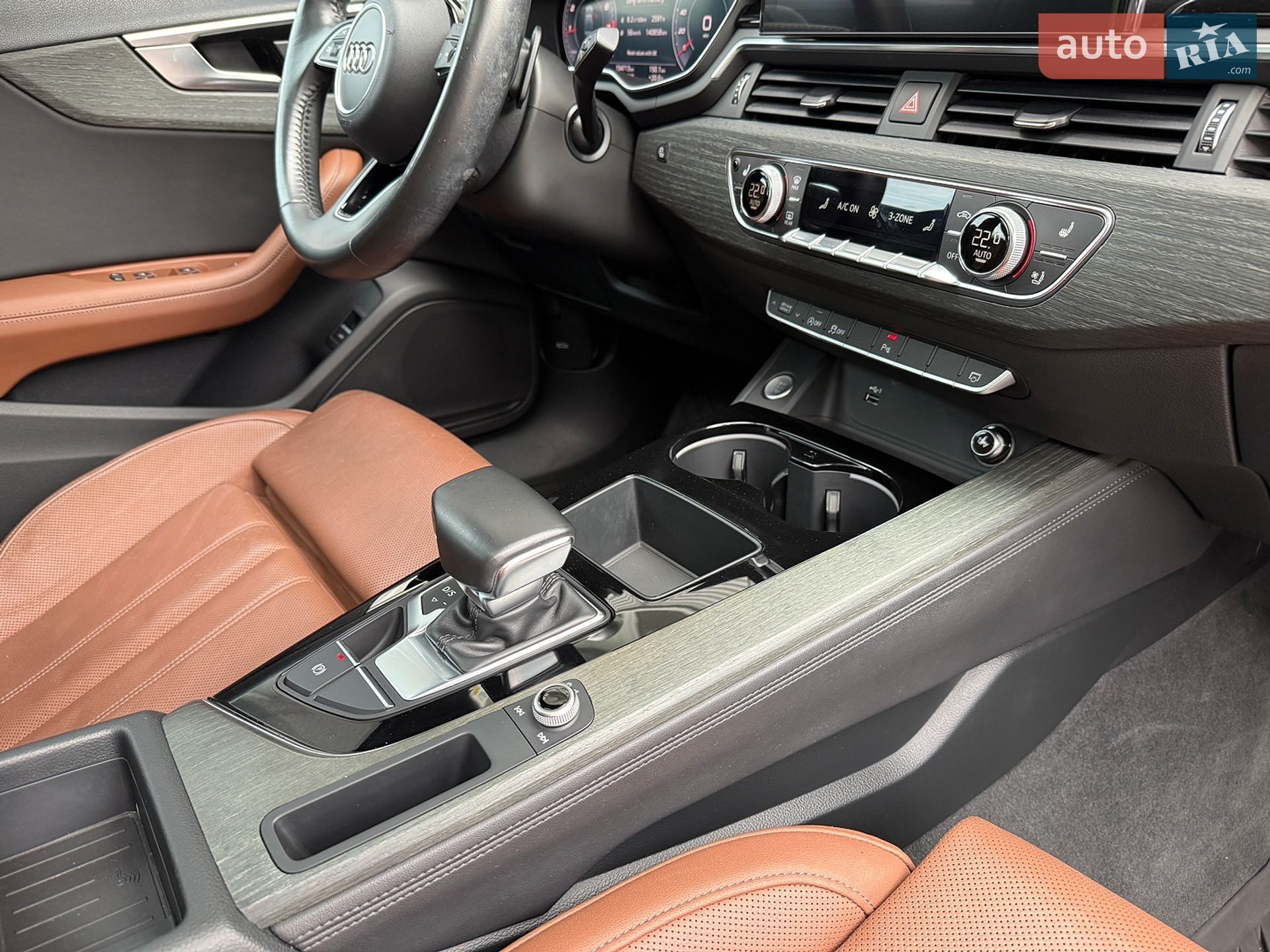 Audi A4 2020 VIN WAUENAF46LN011628 фото оголошення 37 з 44