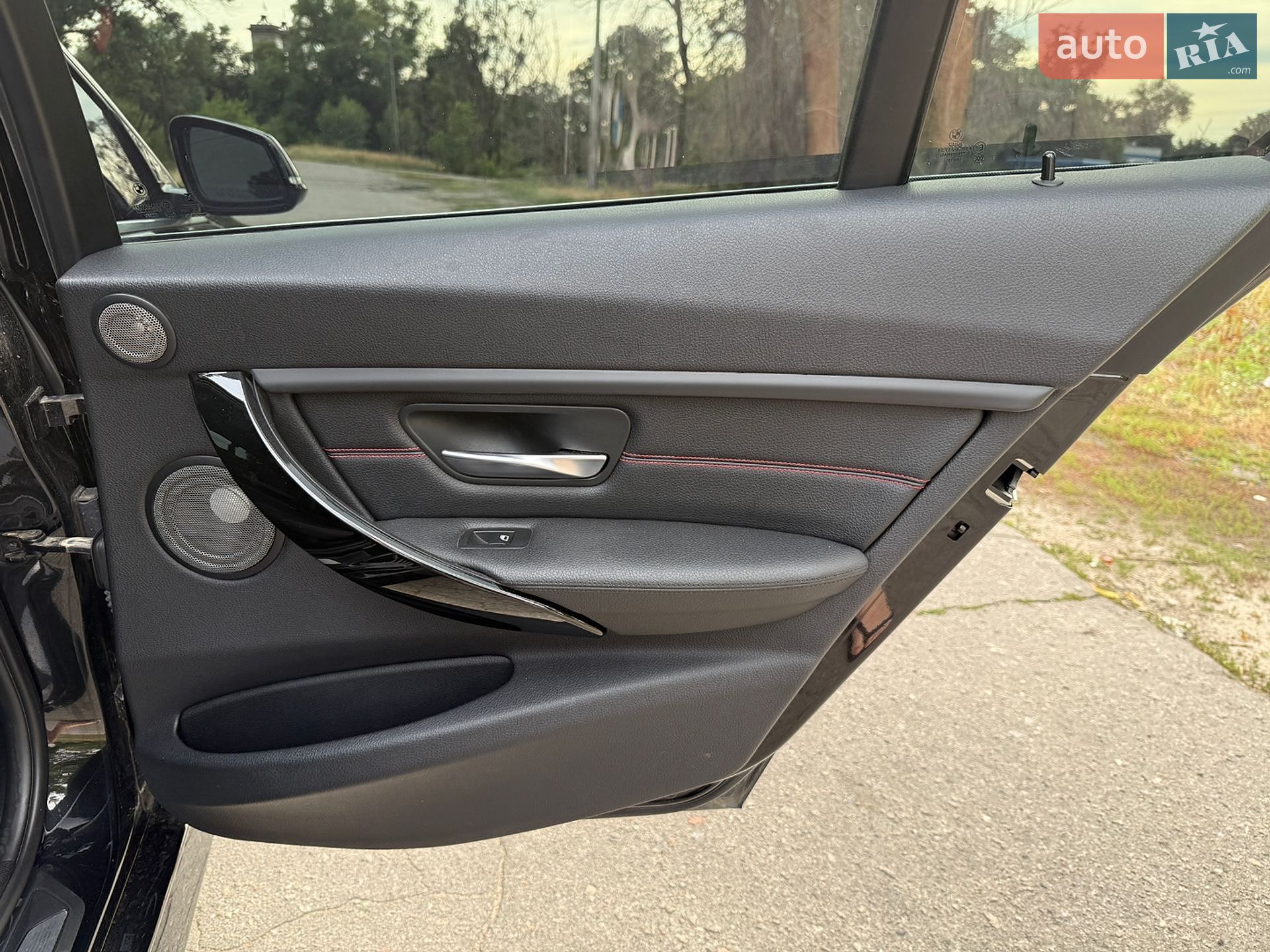 BMW 3 Series 2016 VIN WBA8B3G56GNT91858 фото оголошення 34 з 59