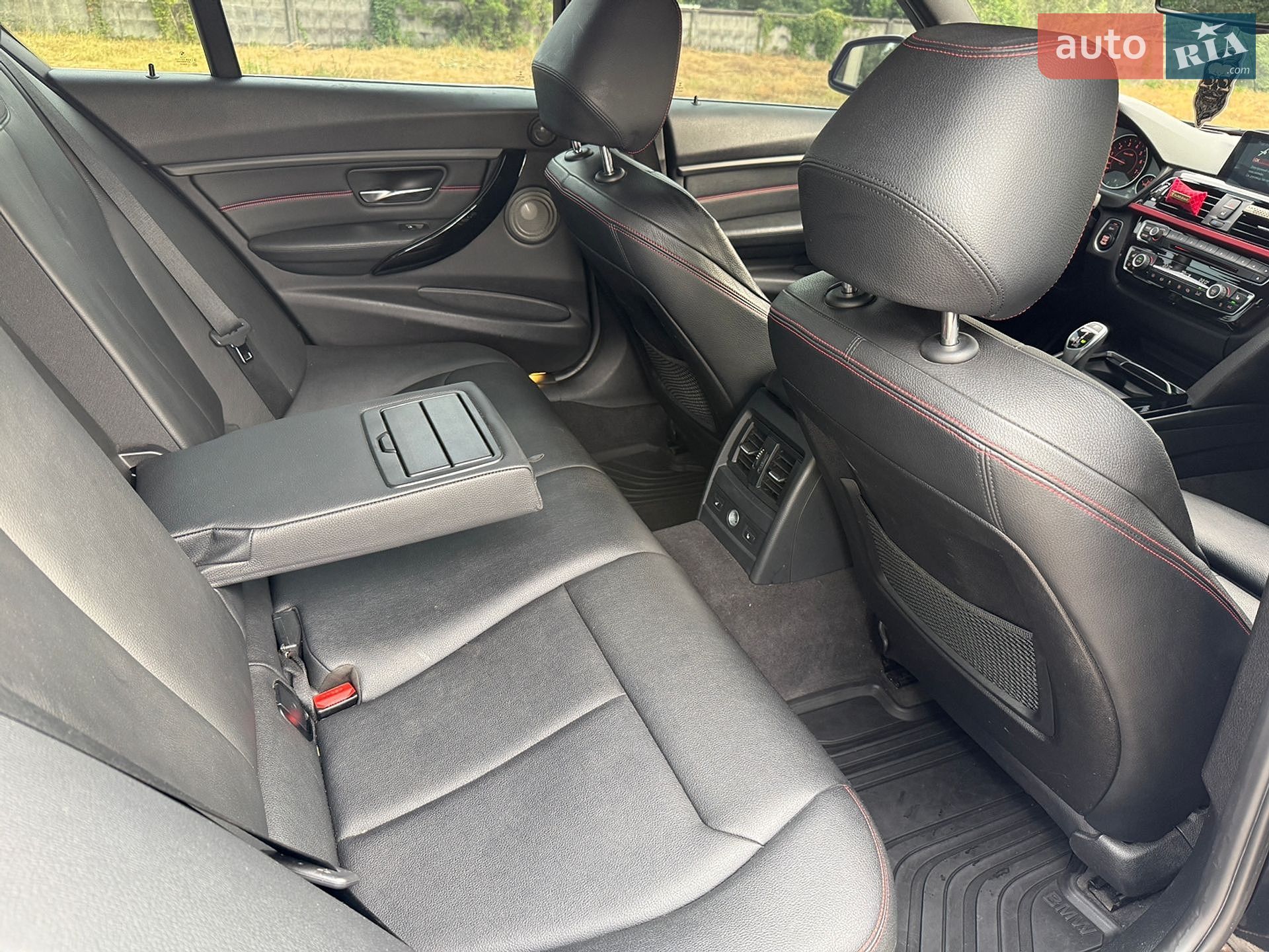 BMW 3 Series 2016 VIN WBA8B3G56GNT91858 фото оголошення 32 з 59