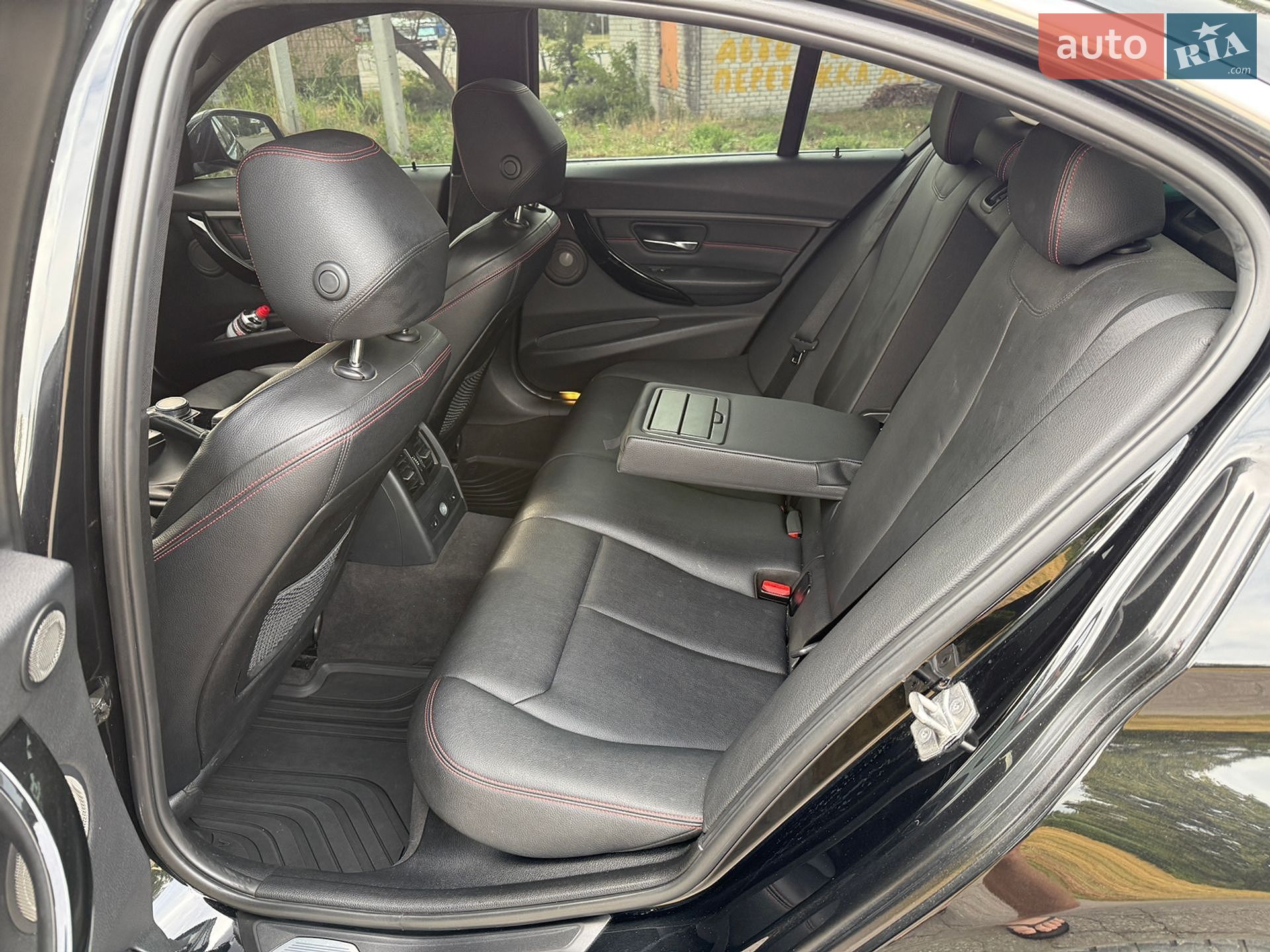 BMW 3 Series 2016 VIN WBA8B3G56GNT91858 фото оголошення 36 з 59