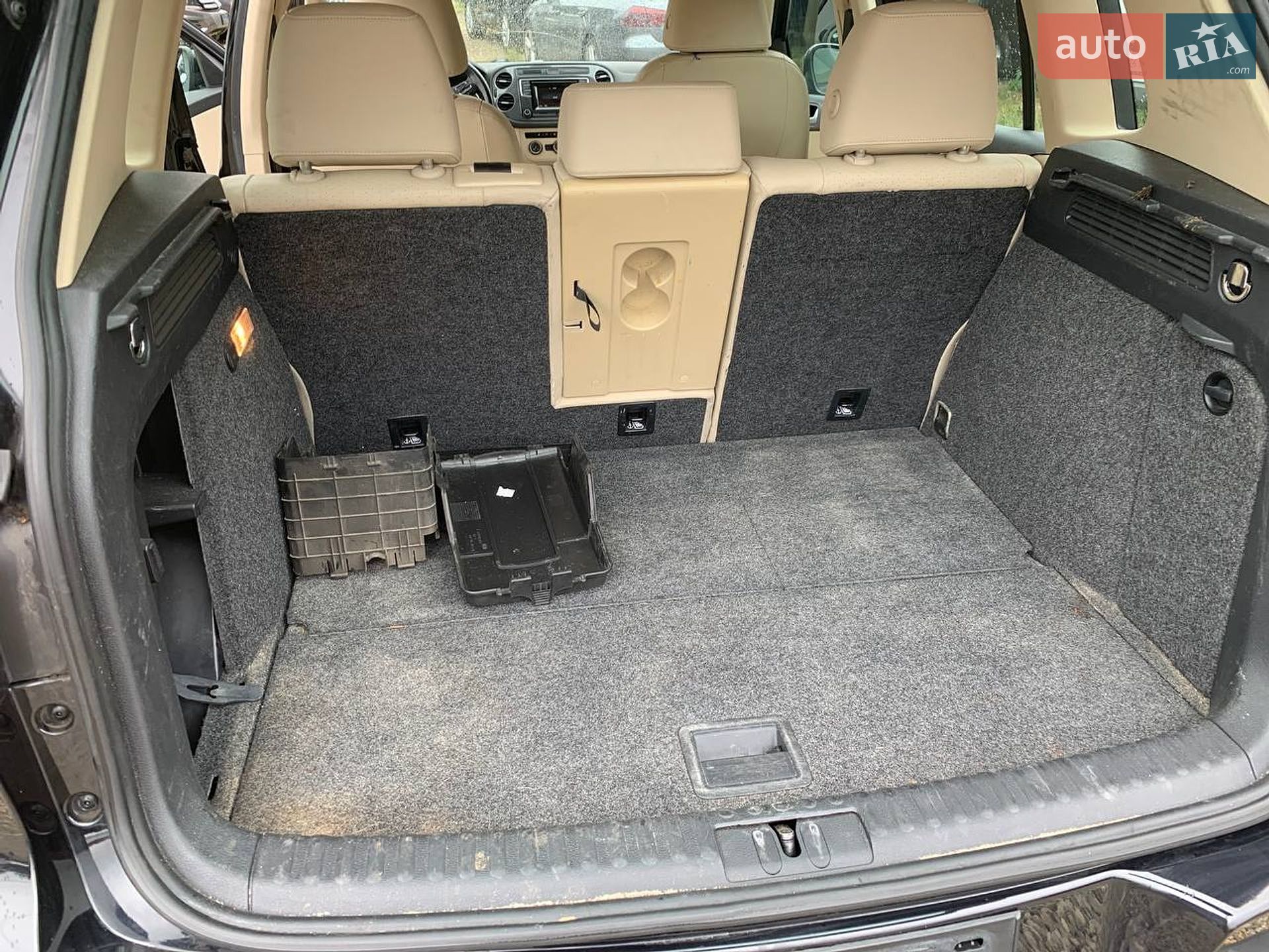 Volkswagen Tiguan 2016 VIN WVGBV7AX0GW606996 фото оголошення 22 з 37
