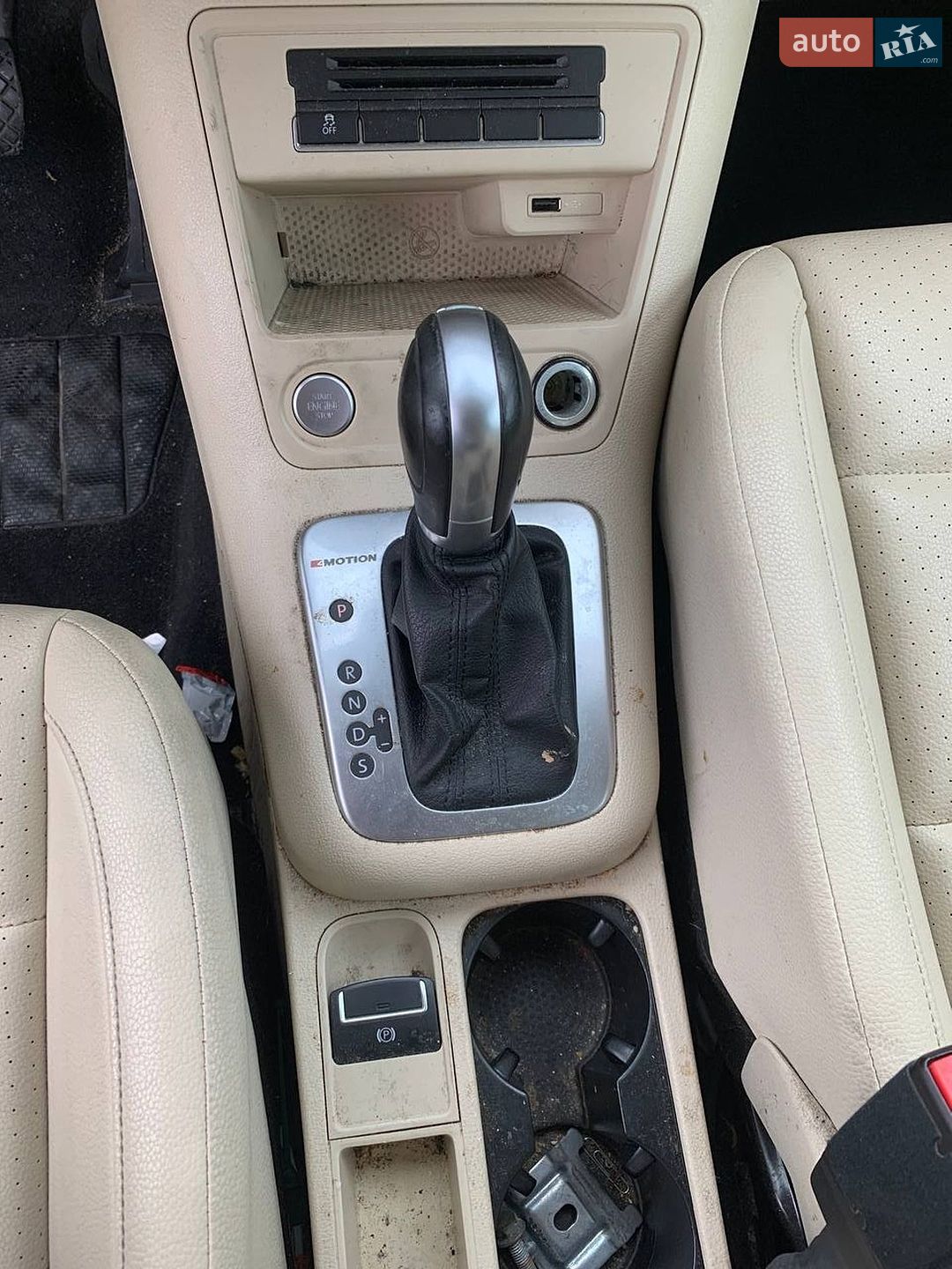 Volkswagen Tiguan 2016 VIN WVGBV7AX0GW606996 фото оголошення 29 з 37