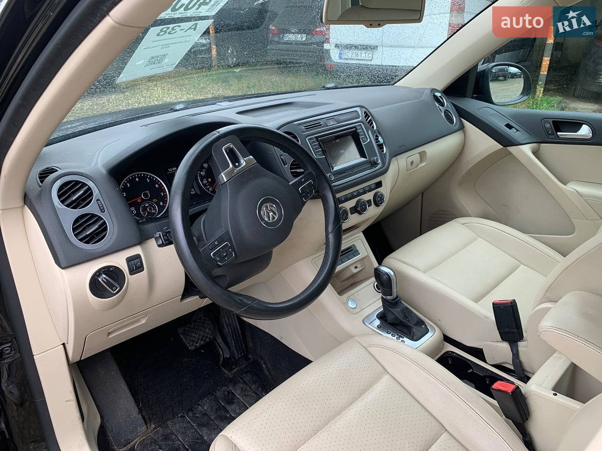 Volkswagen Tiguan 2016 VIN WVGBV7AX0GW606996 фото оголошення 32 з 37