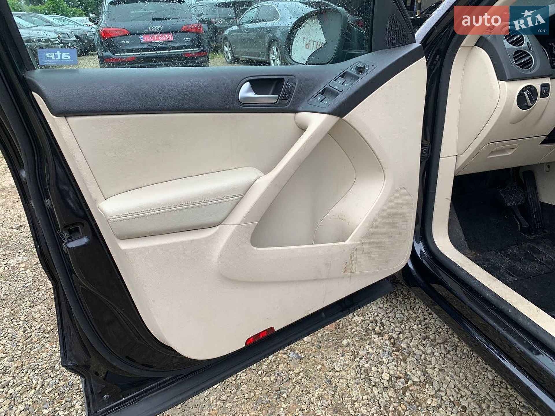 Volkswagen Tiguan 2016 VIN WVGBV7AX0GW606996 фото оголошення 35 з 37