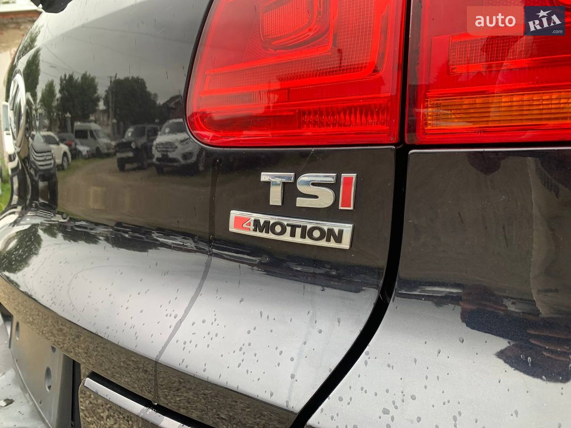 Volkswagen Tiguan 2016 VIN WVGBV7AX0GW606996 фото оголошення 14 з 37