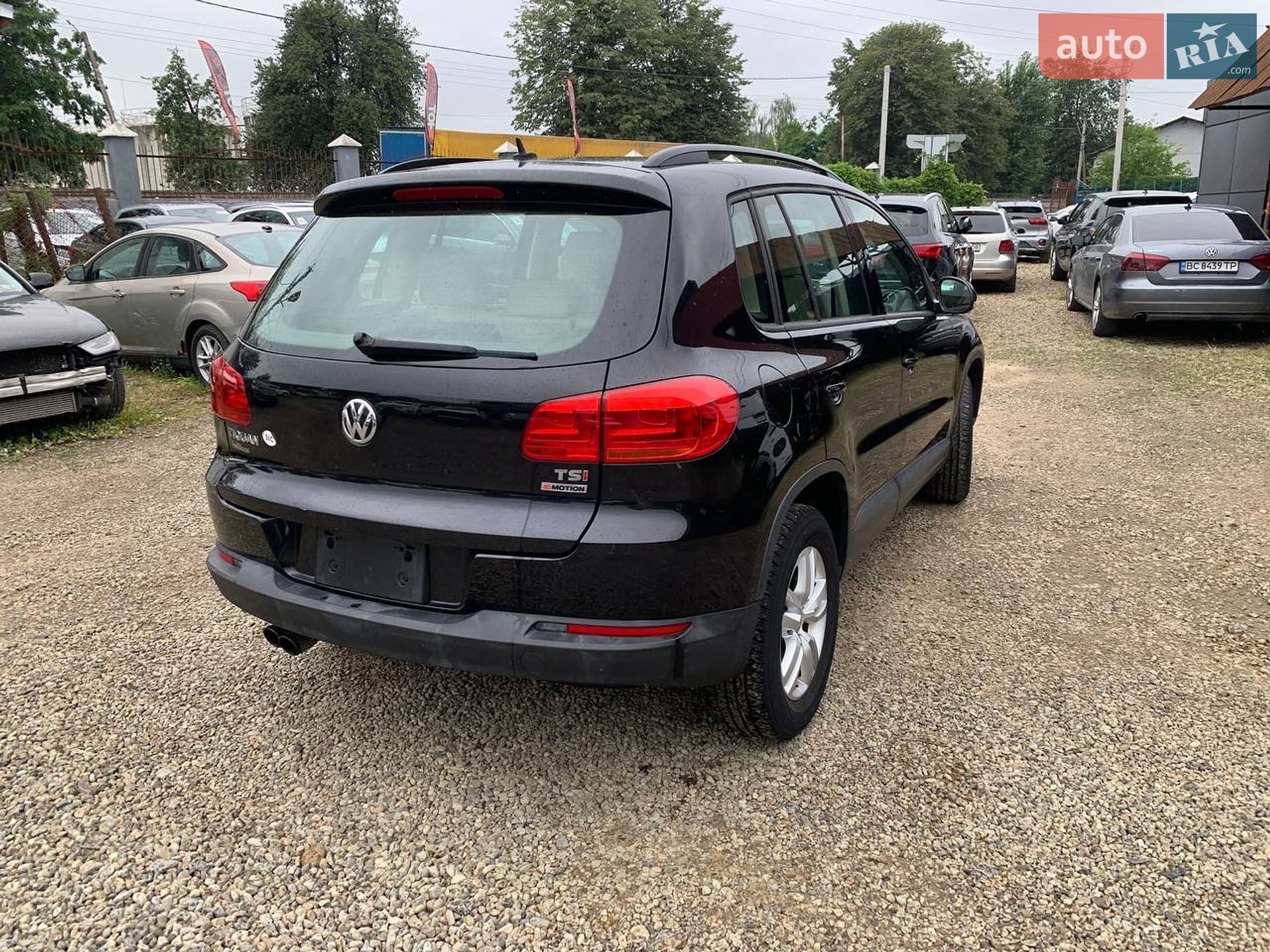 Volkswagen Tiguan 2016 VIN WVGBV7AX0GW606996 фото оголошення 10 з 37