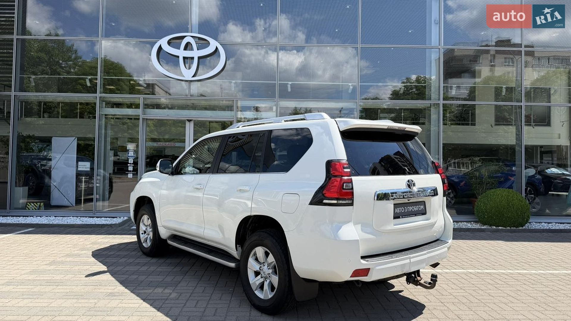 Toyota Land Cruiser Prado 2020 VIN JTEBU3FJ105089235 фото оголошення 2 з 19