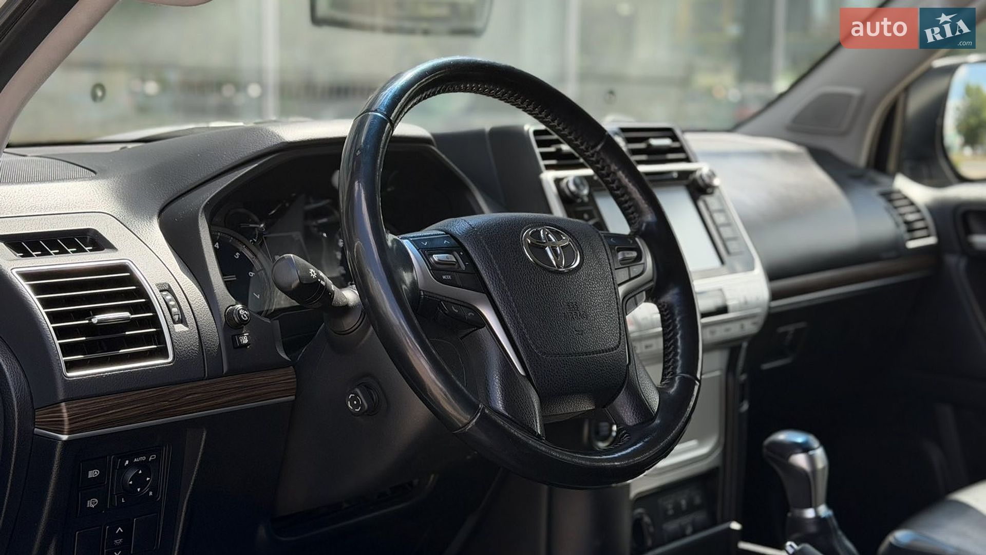 Toyota Land Cruiser Prado 2020 VIN JTEBU3FJ105089235 фото оголошення 11 з 19