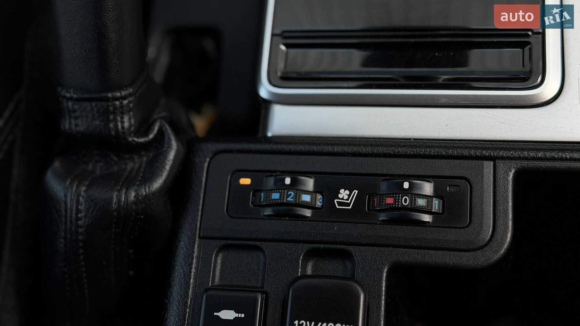 Toyota Land Cruiser Prado 2020 VIN JTEBU3FJ105089235 фото оголошення 12 з 19