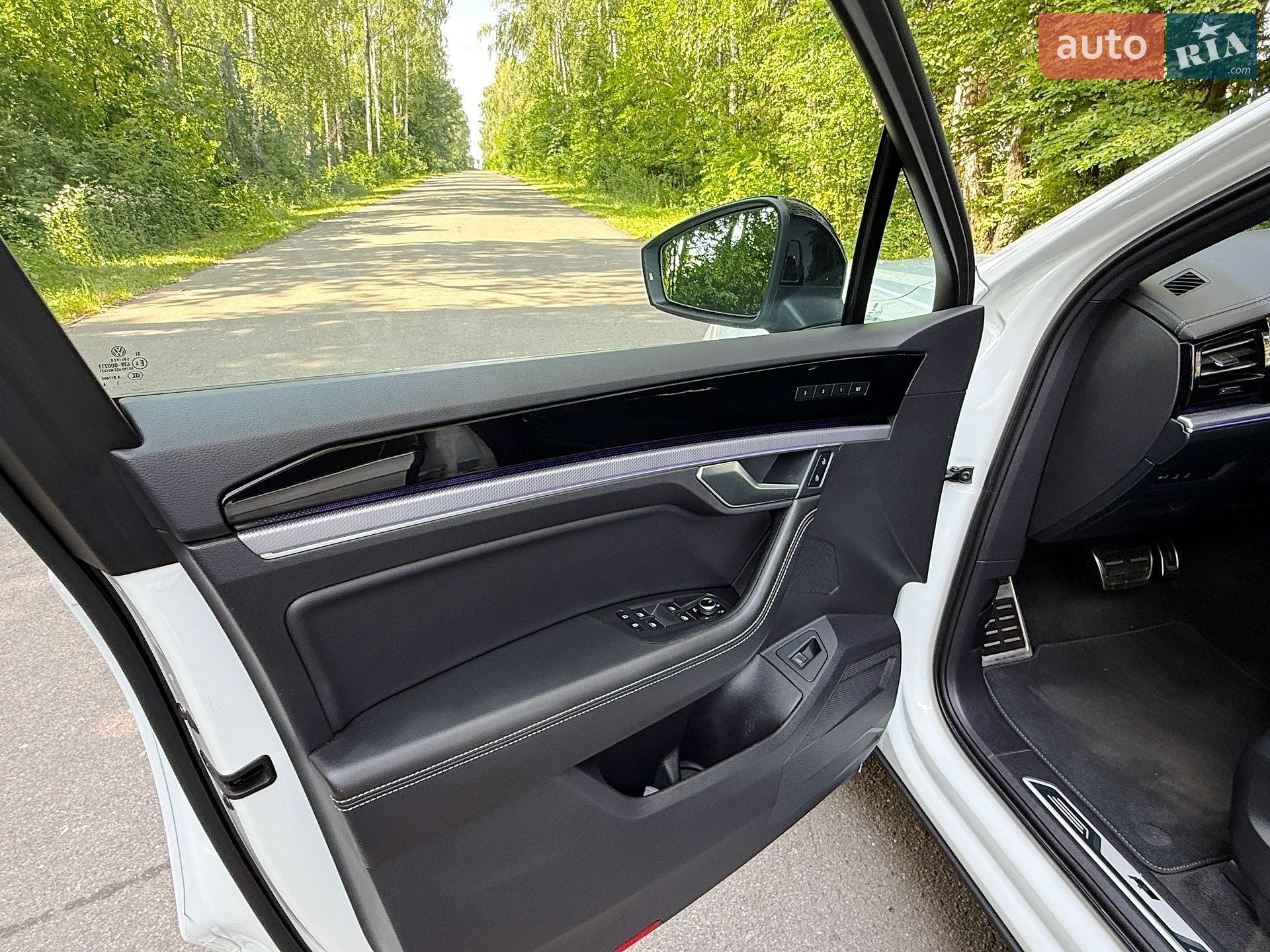 Volkswagen Touareg 2021 VIN WVGZZZCRZMD036362 фото оголошення 8 з 23