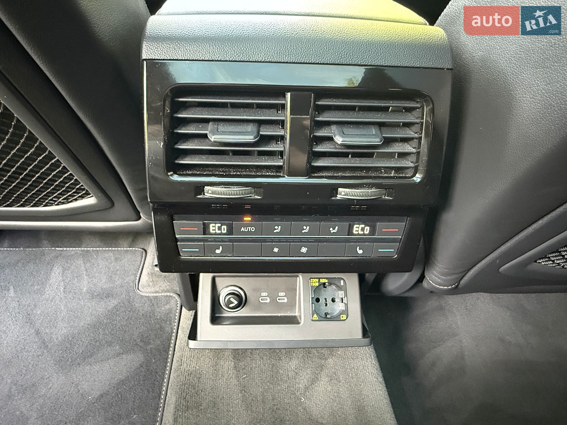 Volkswagen Touareg 2021 VIN WVGZZZCRZMD036362 фото оголошення 12 з 23