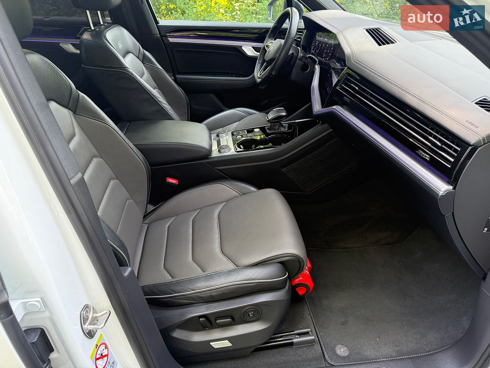Volkswagen Touareg 2021 VIN WVGZZZCRZMD036362 фото оголошення 18 з 23