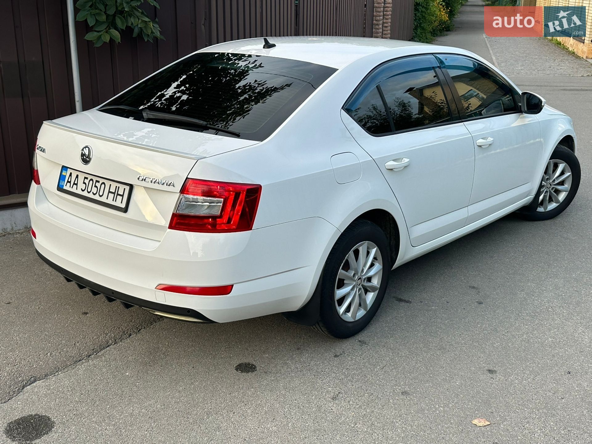 Skoda Octavia 2014 VIN TMBAD2NE7FB006044 фото оголошення 10 з 66
