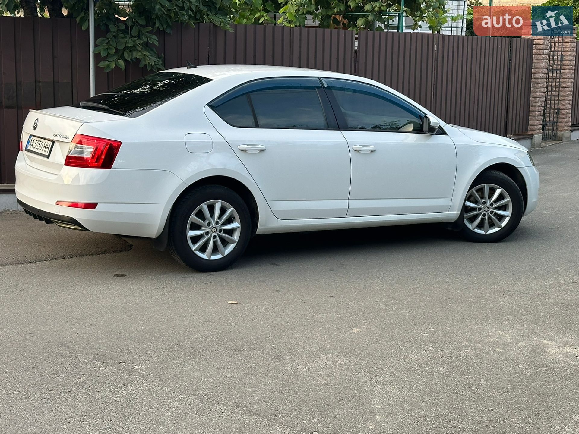 Skoda Octavia 2014 VIN TMBAD2NE7FB006044 фото оголошення 12 з 66
