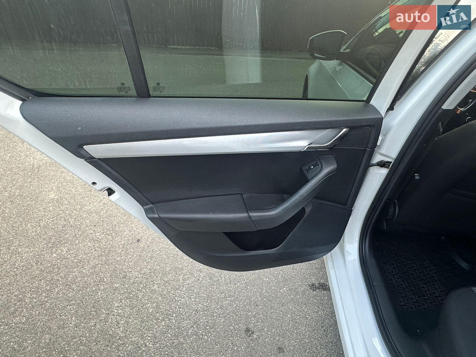 Skoda Octavia 2014 VIN TMBAD2NE7FB006044 фото оголошення 39 з 66