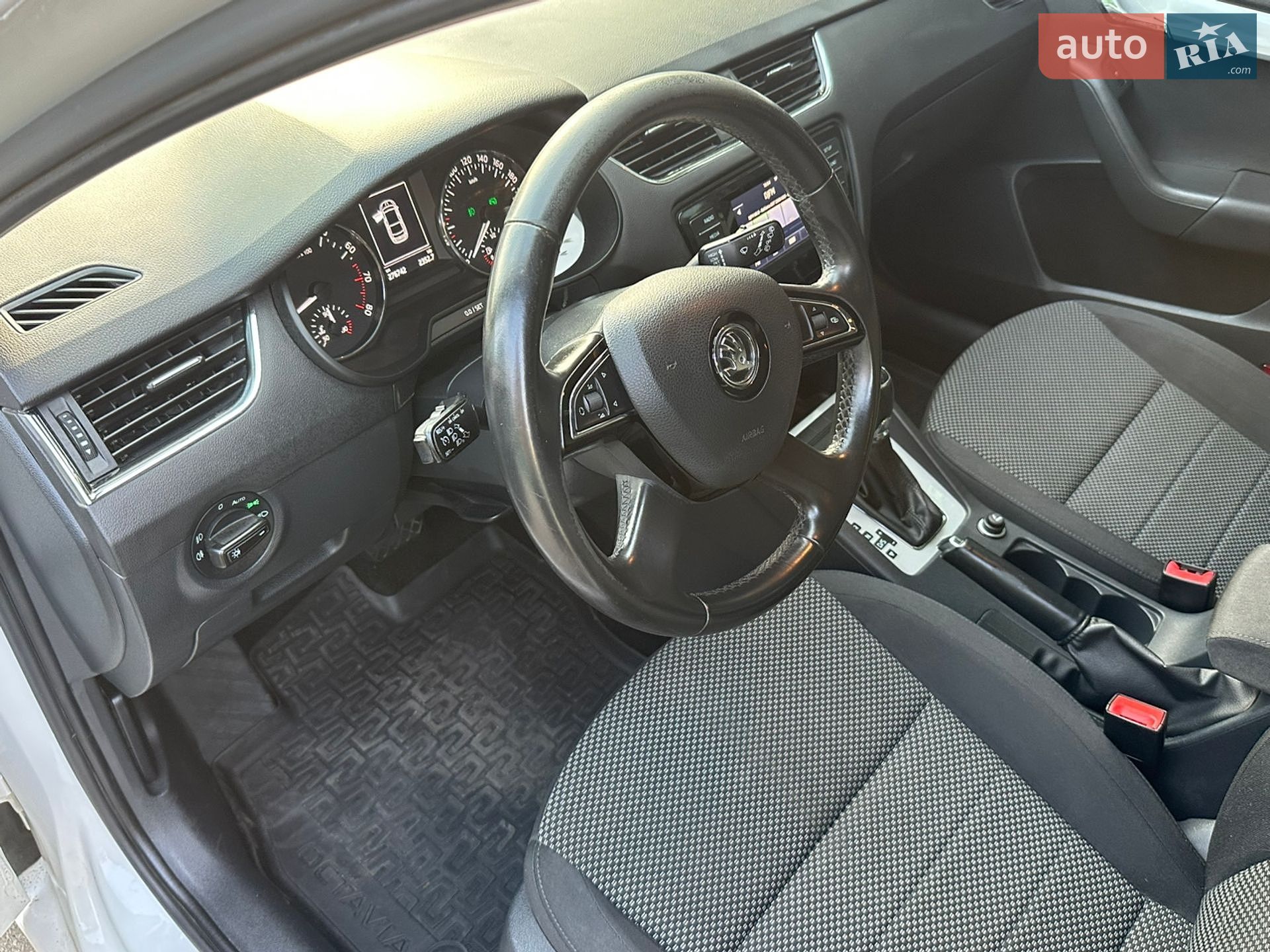 Skoda Octavia 2014 VIN TMBAD2NE7FB006044 фото оголошення 51 з 66