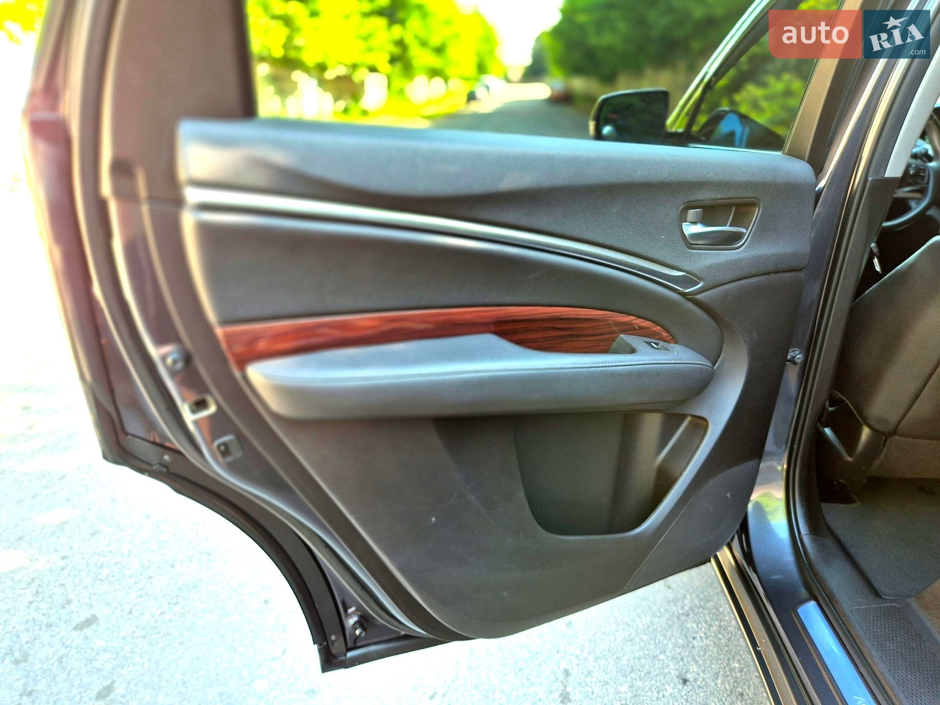 Acura MDX 2015 VIN 5FRYD4H2XGB043579 фото оголошення 32 з 46