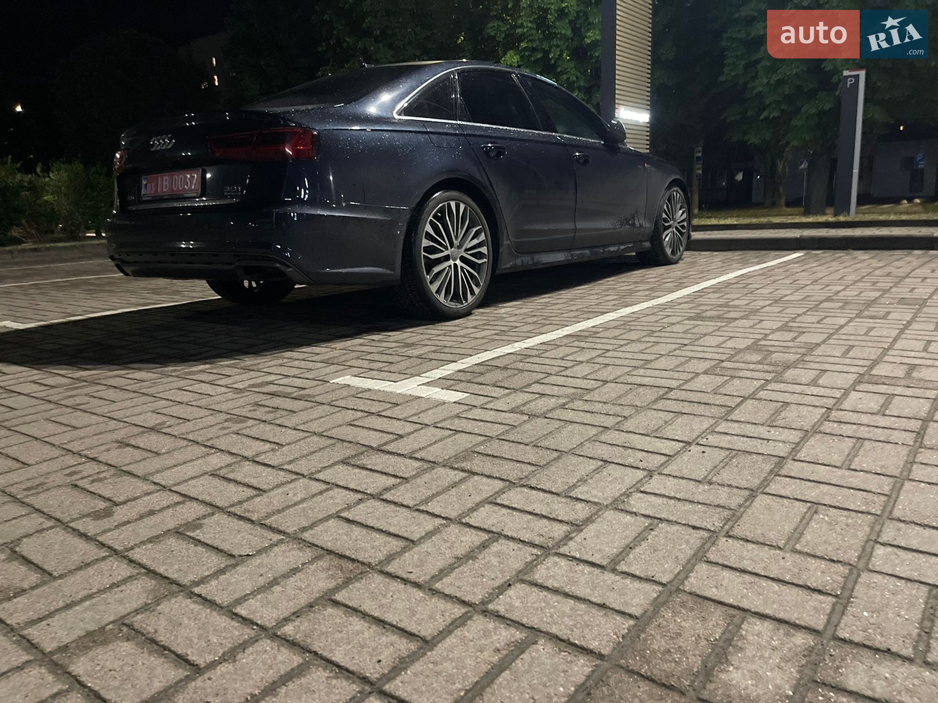 Audi A6 2016 VIN WAUHGAFC5GN125124 фото оголошення 2 з 9
