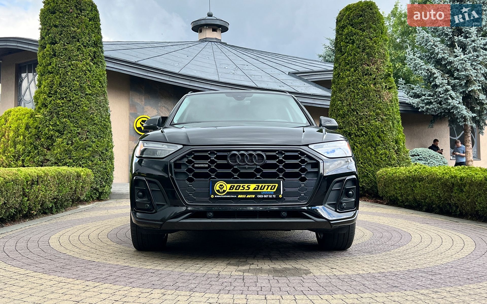 Audi Q5 2023 VIN WA1EAAFY2P2182380 фото оголошення 2 з 25