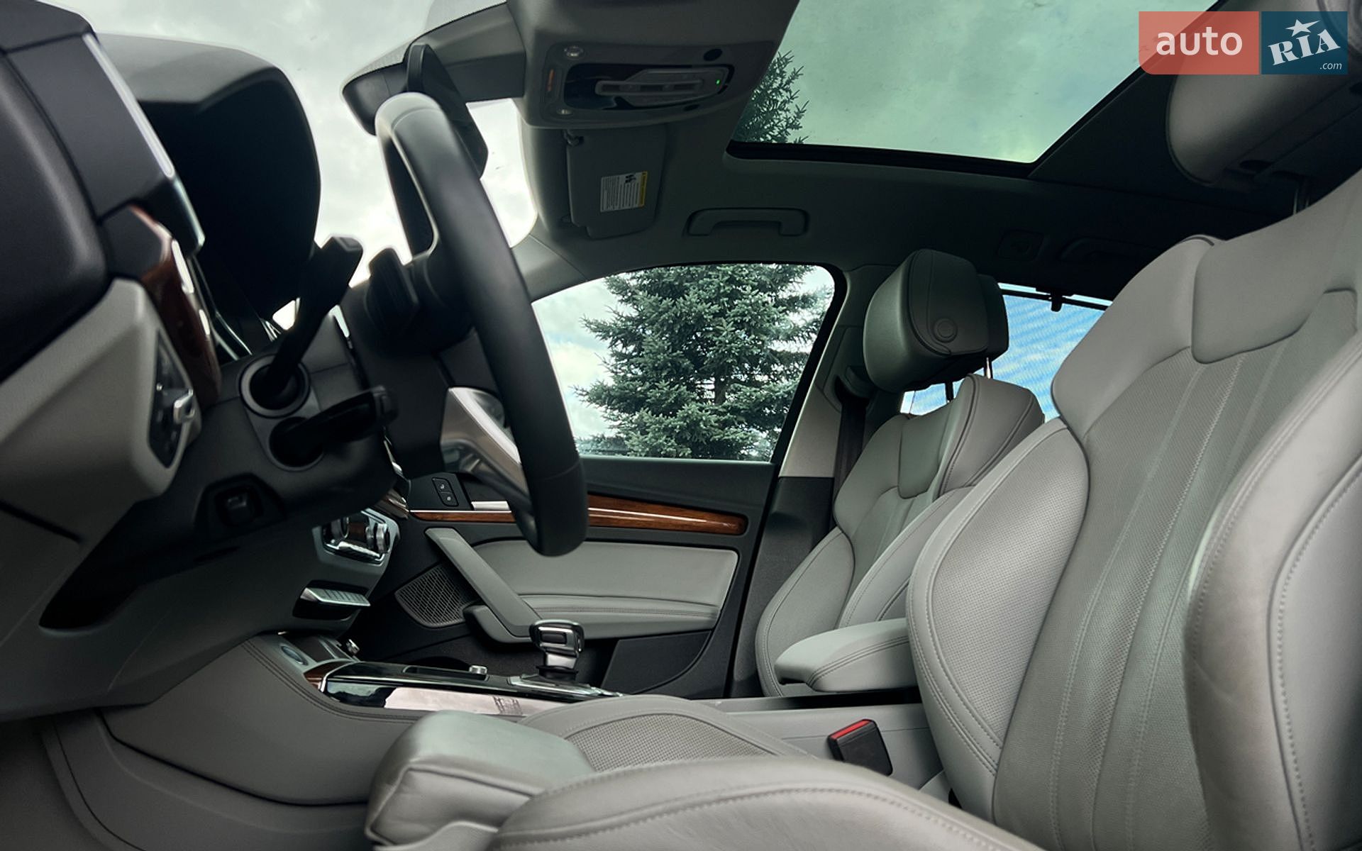 Audi Q5 2023 VIN WA1EAAFY2P2182380 фото оголошення 9 з 25