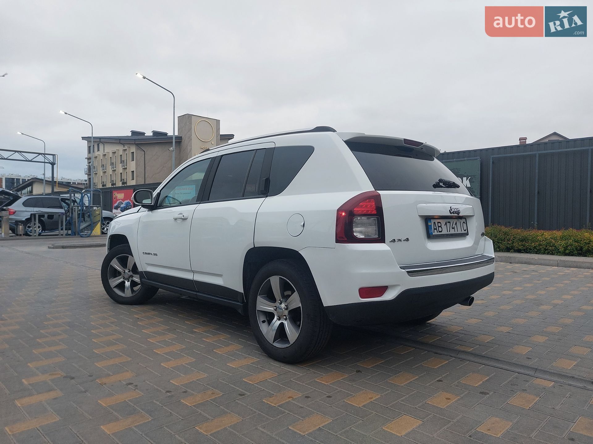 Jeep Compass 2015 VIN 1C4NJDEB6GD596304 фото оголошення 5 з 18