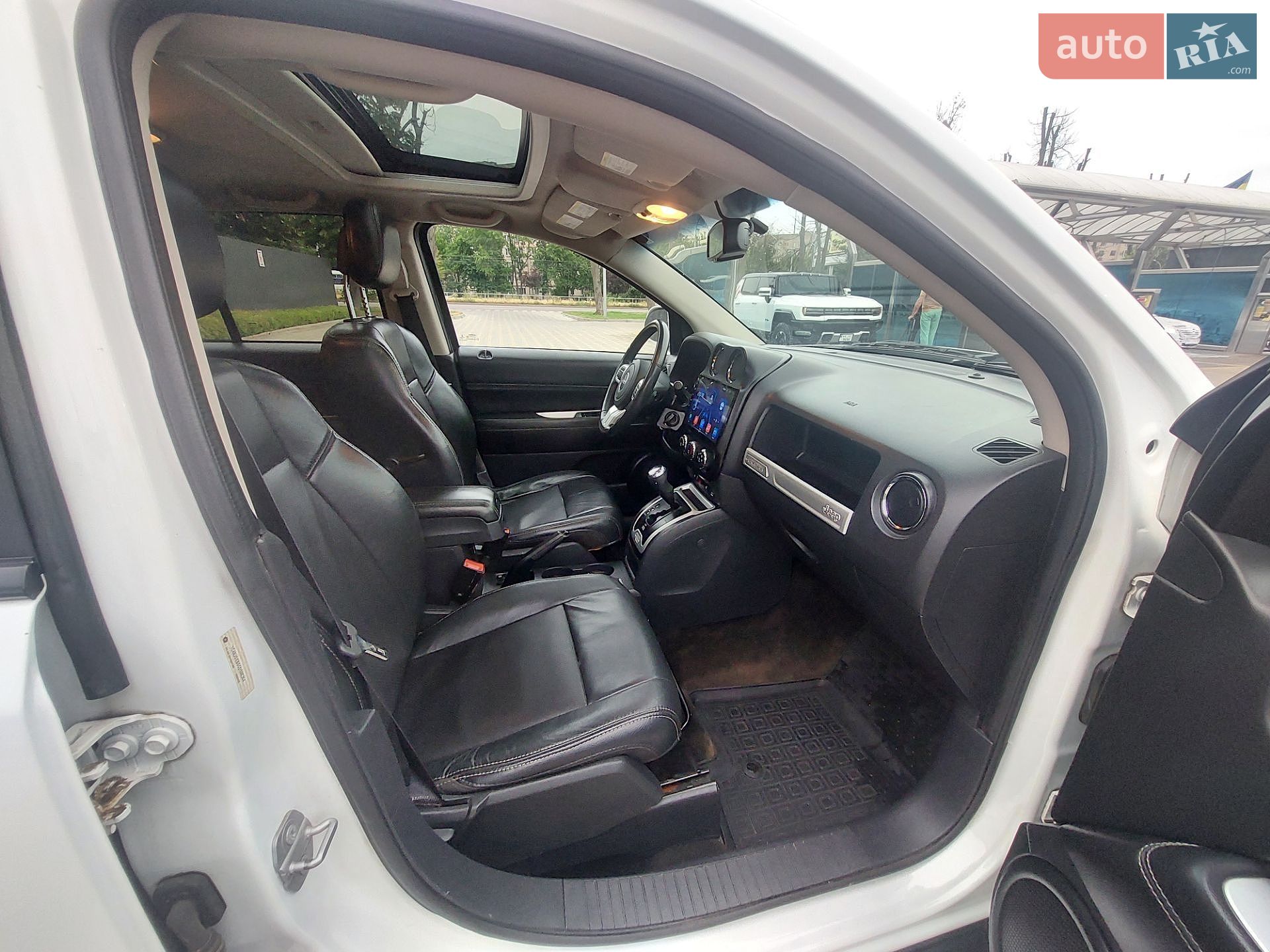 Jeep Compass 2015 VIN 1C4NJDEB6GD596304 фото оголошення 12 з 18
