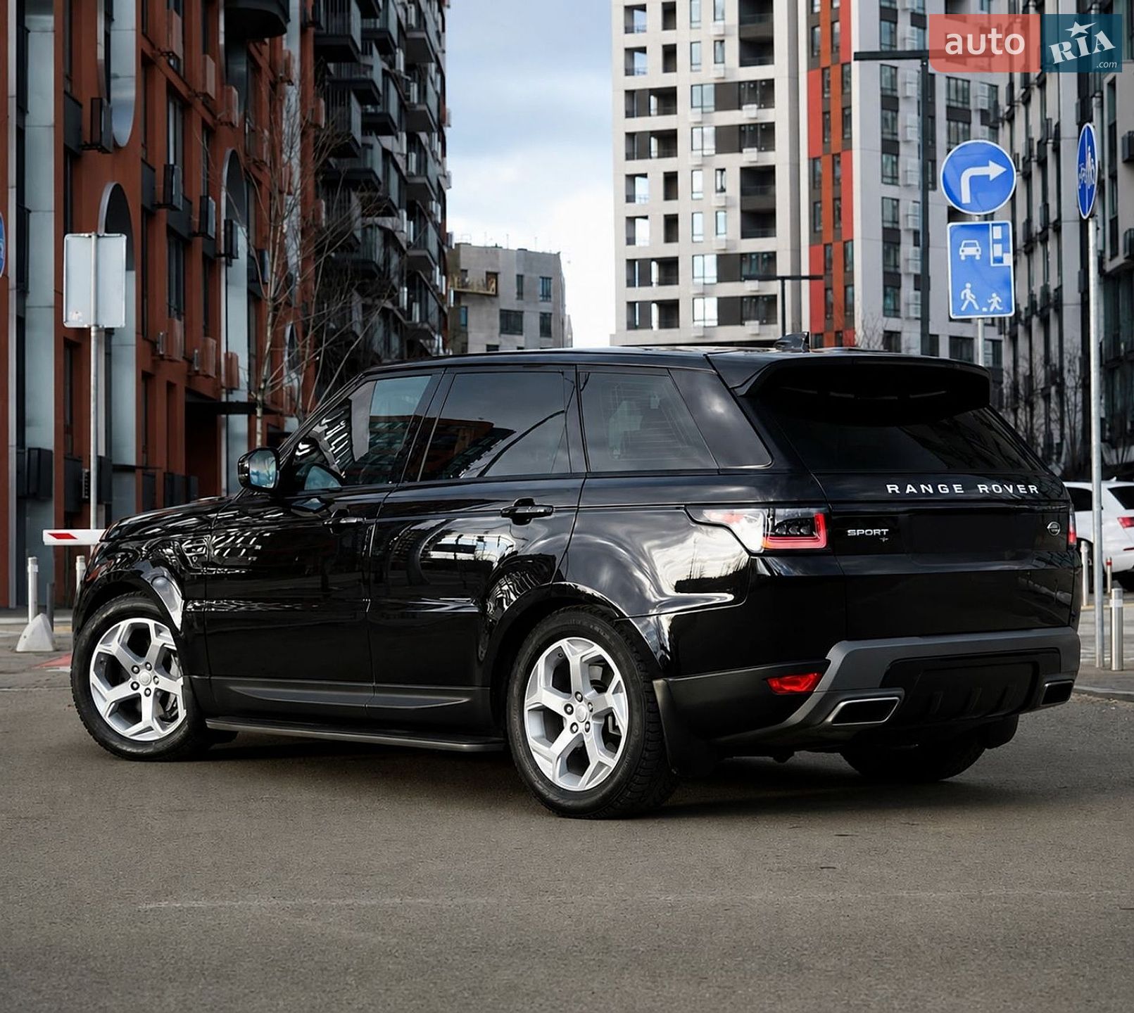 Land Rover Range Rover Sport 2021 VIN SALWA2BWXMA788864 фото оголошення 4 з 15