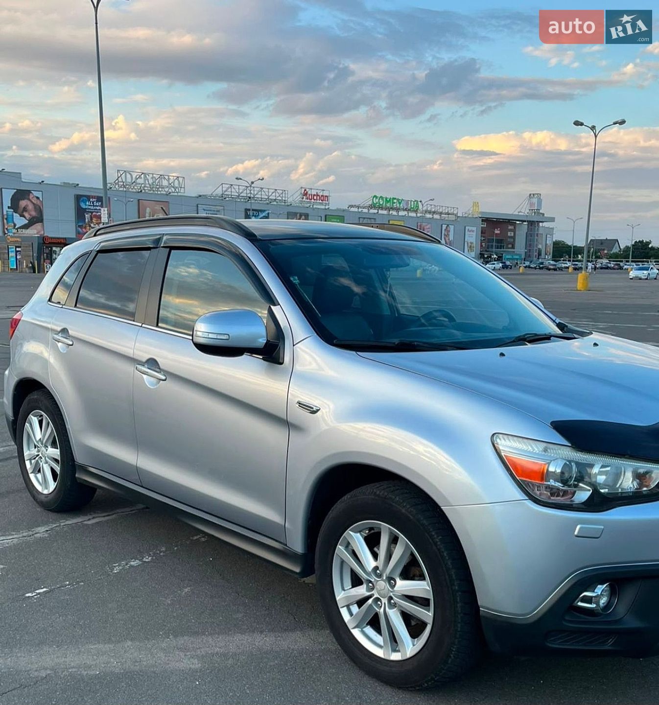 Mitsubishi ASX 2010 VIN JMBXJGA6WBZ407333 фото оголошення 9 з 17