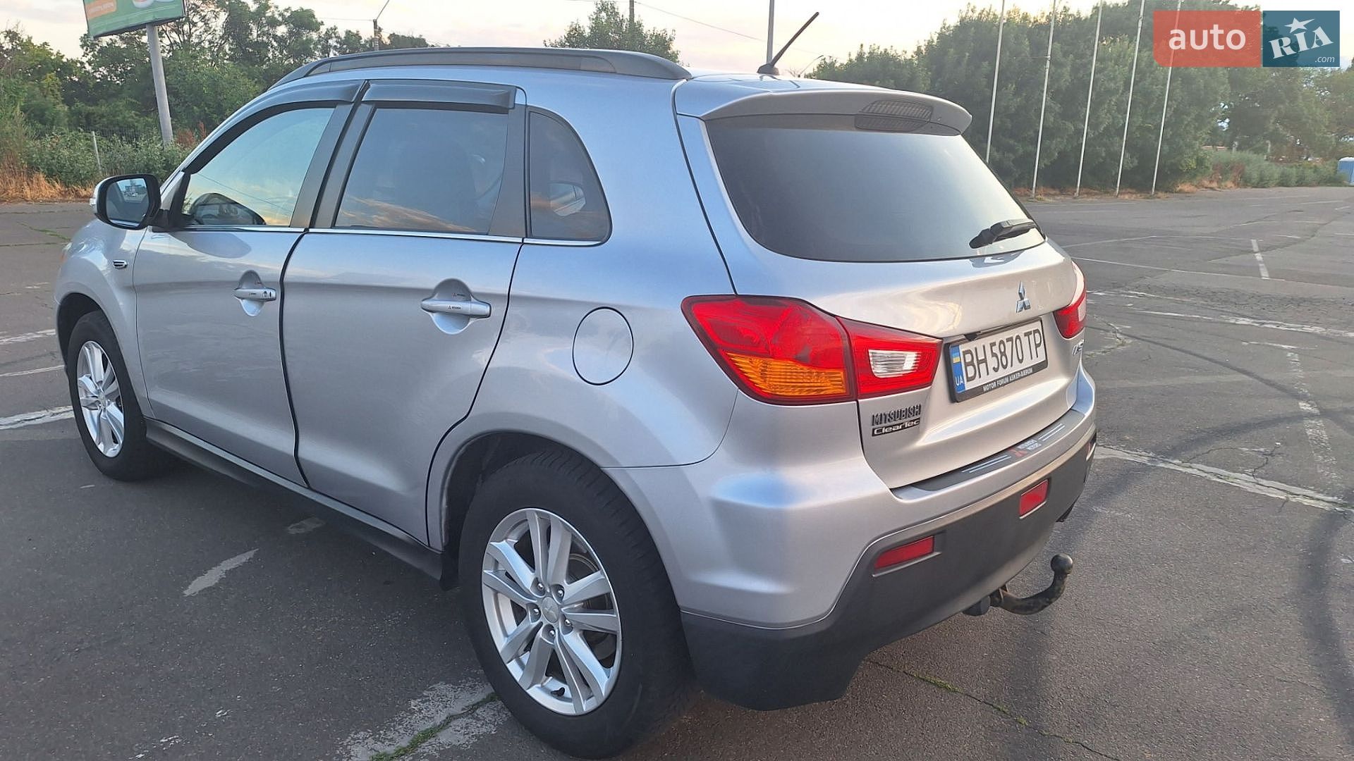 Mitsubishi ASX 2010 VIN JMBXJGA6WBZ407333 фото оголошення 3 з 17